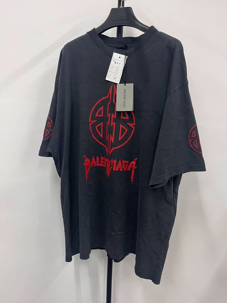 Balenciaga Balenciaga FW23 Bitcoin Letter Logo Printed Short Sleeve T- Size US XL / EU 56 / 4 - 1 Thumbnail