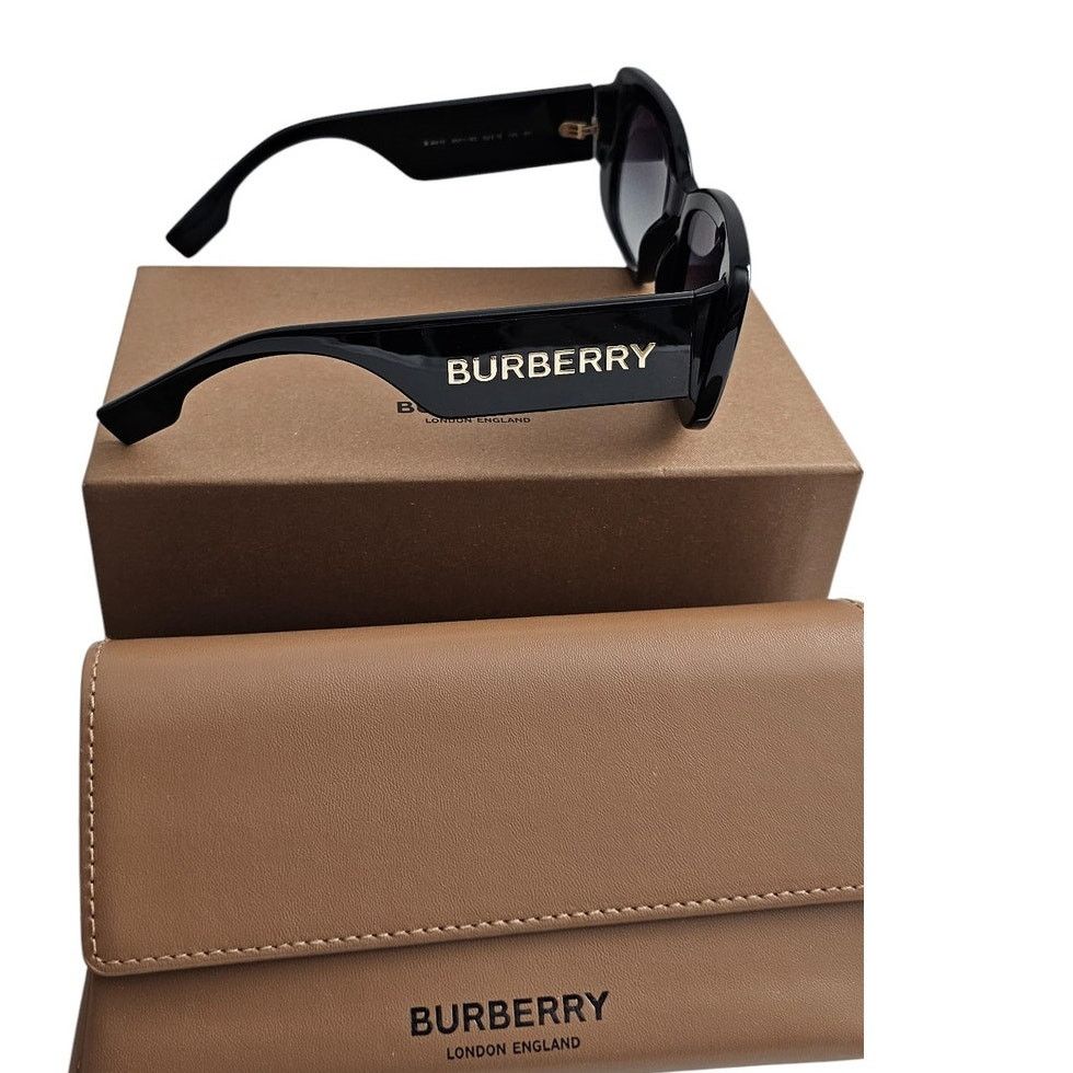 Burberry Burberry BE4410 square-frame sunglasses in black acetate Size ONE SIZE - 1 Thumbnail