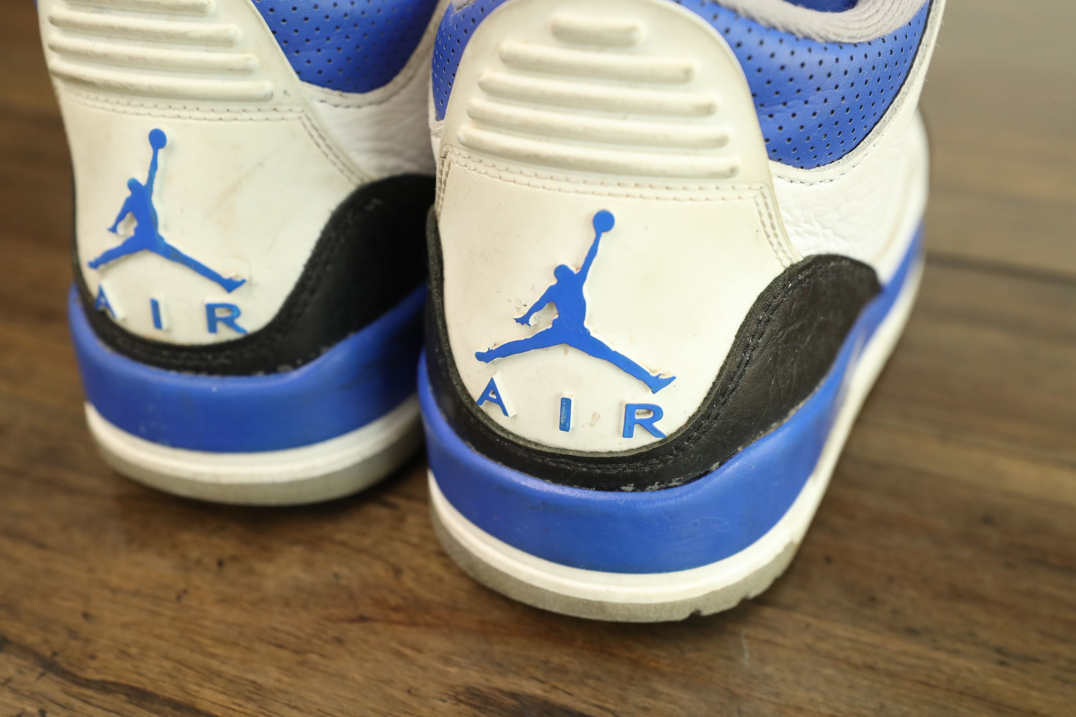 Jordan Brand Nike Air Jordan 3 Retro Racer Blue (9) Size US 9 / EU 42 - 7 Thumbnail