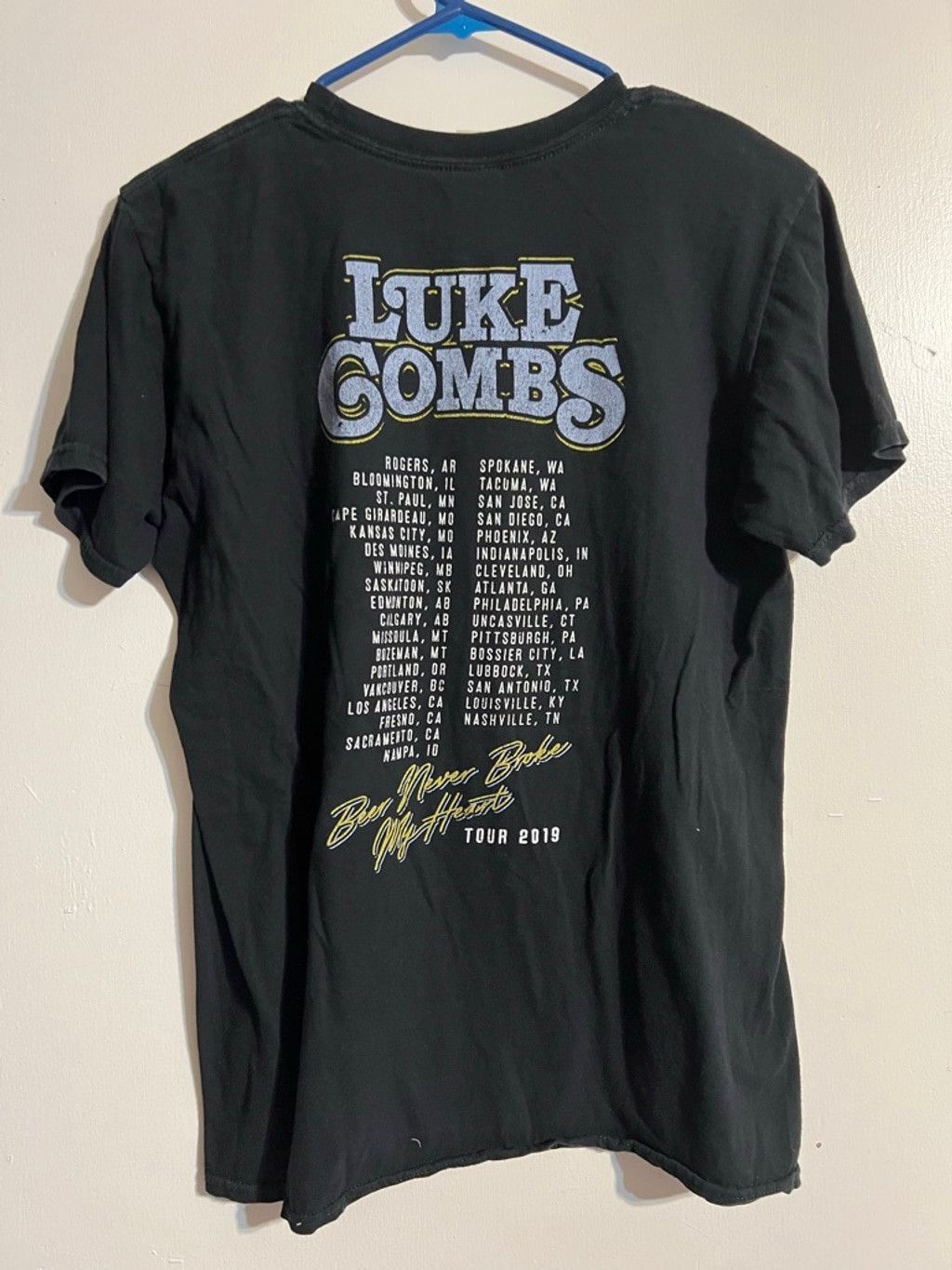 Gildan Women's Gildan Luke Combs Tour Short Sleeve Tee M Size M / US 6-8 / IT 42-44 - 2 Thumbnail