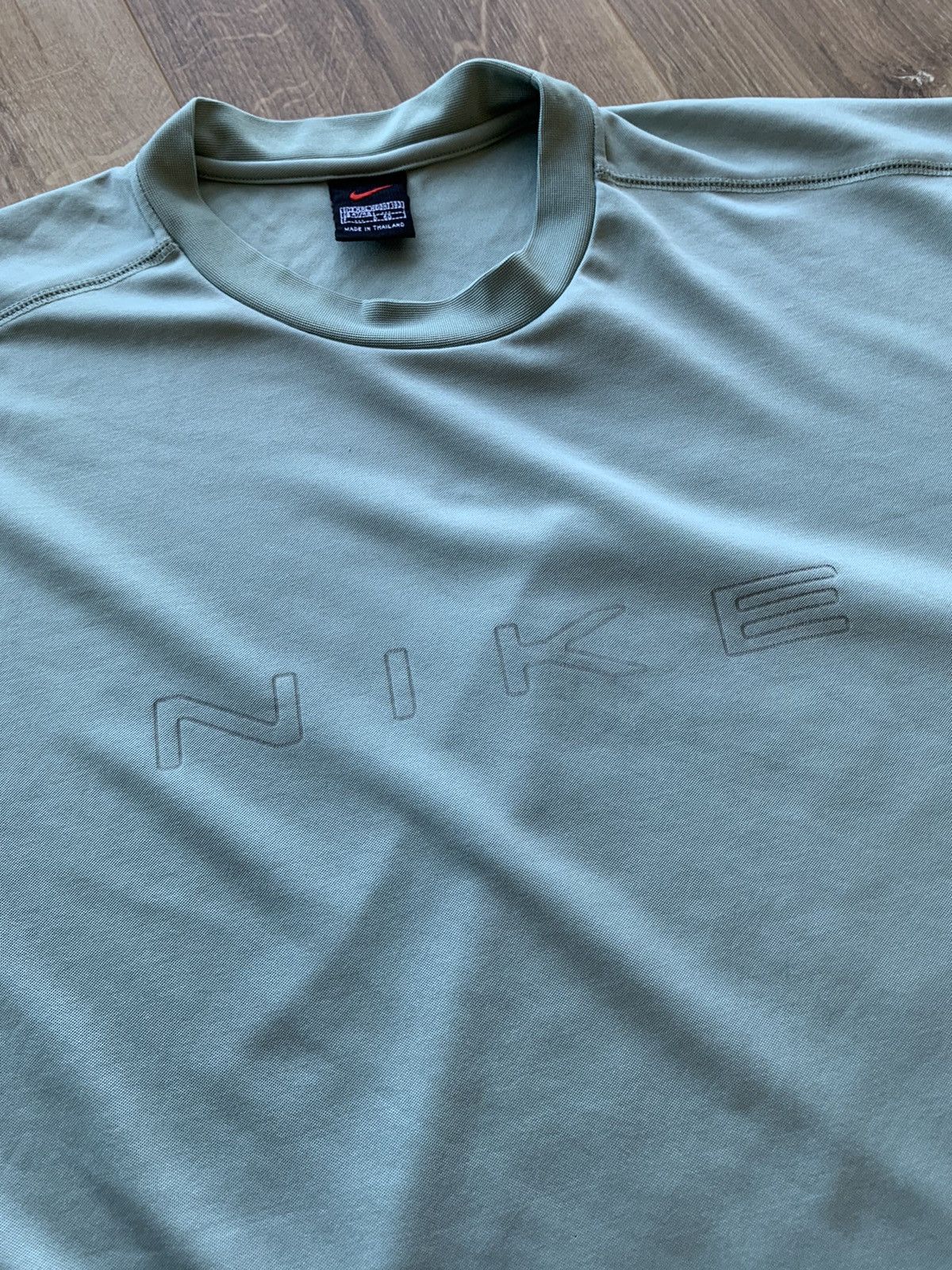 Nike × Vintage Vintage Nike big center logo t-shirt Size US XL / EU 56 / 4 - 4 Thumbnail