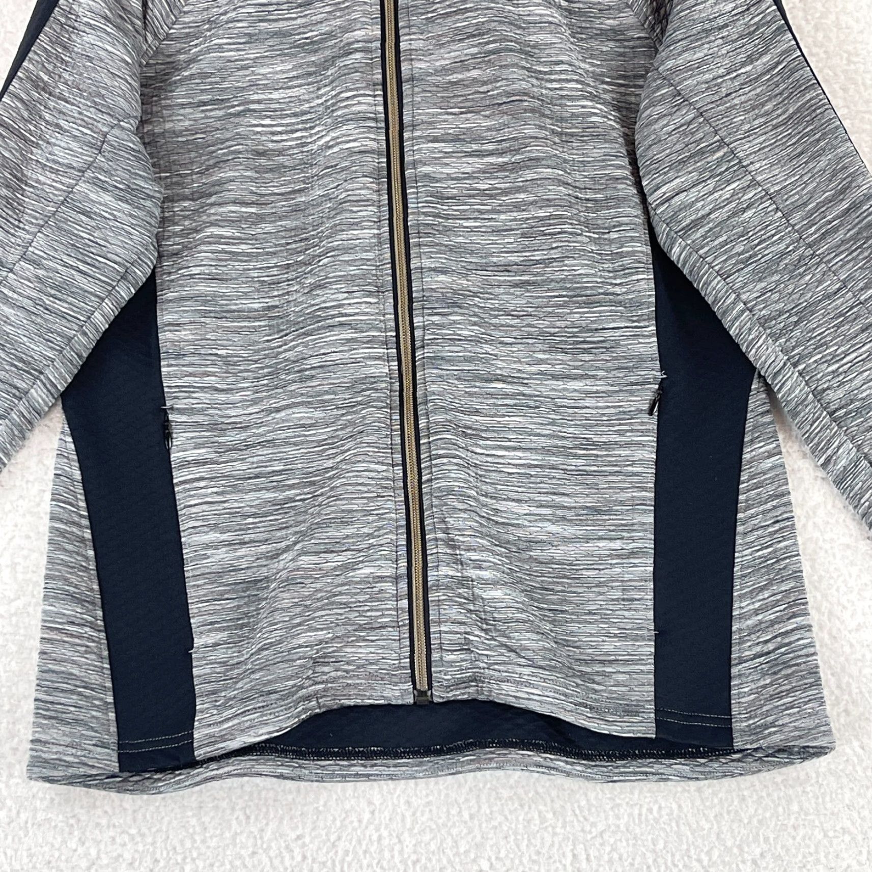 Athleta Athleta Snowscape Quilted Hoodie Jacket Womens Large Gray Long Sleeve Zip Up Size L / US 10 / IT 46 - 5 Thumbnail