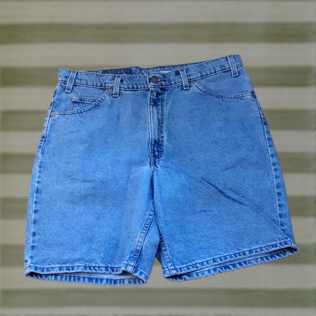 Levi's VINTAGE Levi's Orange Tab Blue Jeans Shorts Bermuda 36 Relaxed 90s Mens Blue Denim Cotton 550 Casual Size US 36 / EU 52 - 1 Thumbnail