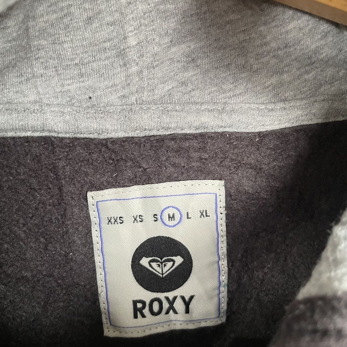 Vintage Vintage Roxy Surf Pullover Hoodie Size US S / EU 44-46 / 1 - 5 Thumbnail