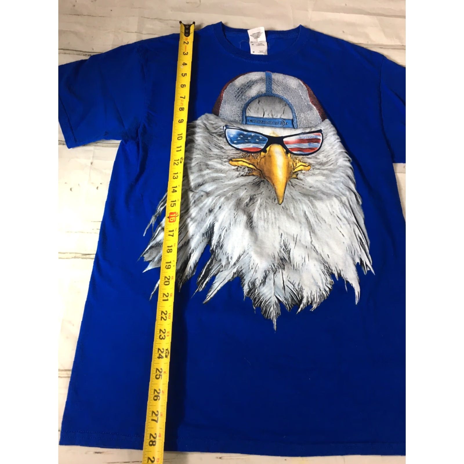 Gildan Bald Eagle Trucker Hat Sunglasses Red White Blue America USA T Shirt Sz M Blue Gildan Graphic Tee Mens Size US M / EU 48-50 / 2 - 5 Thumbnail