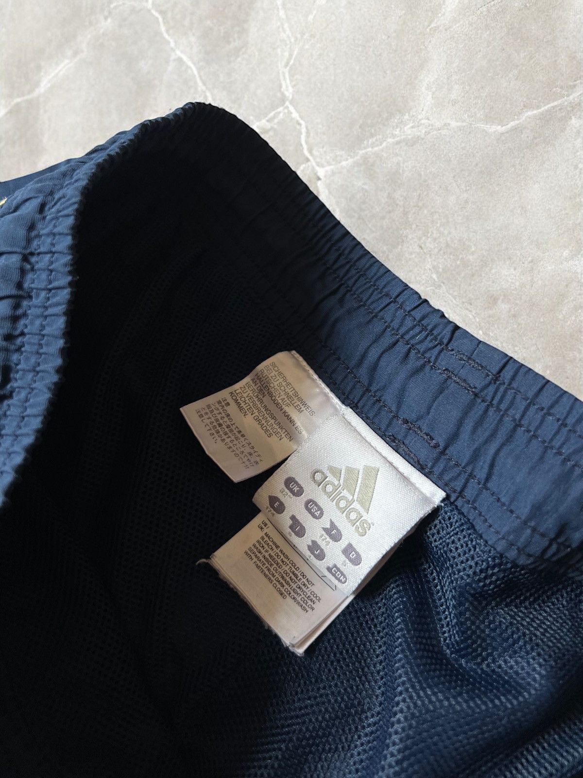 Adidas × Chelsea Soccer ADIDAS CHELSEA 2012 SOCCER TRACK PANTS GOLDEN STRIPE VINTAGE Size US 32 / EU 48 - 8 Thumbnail