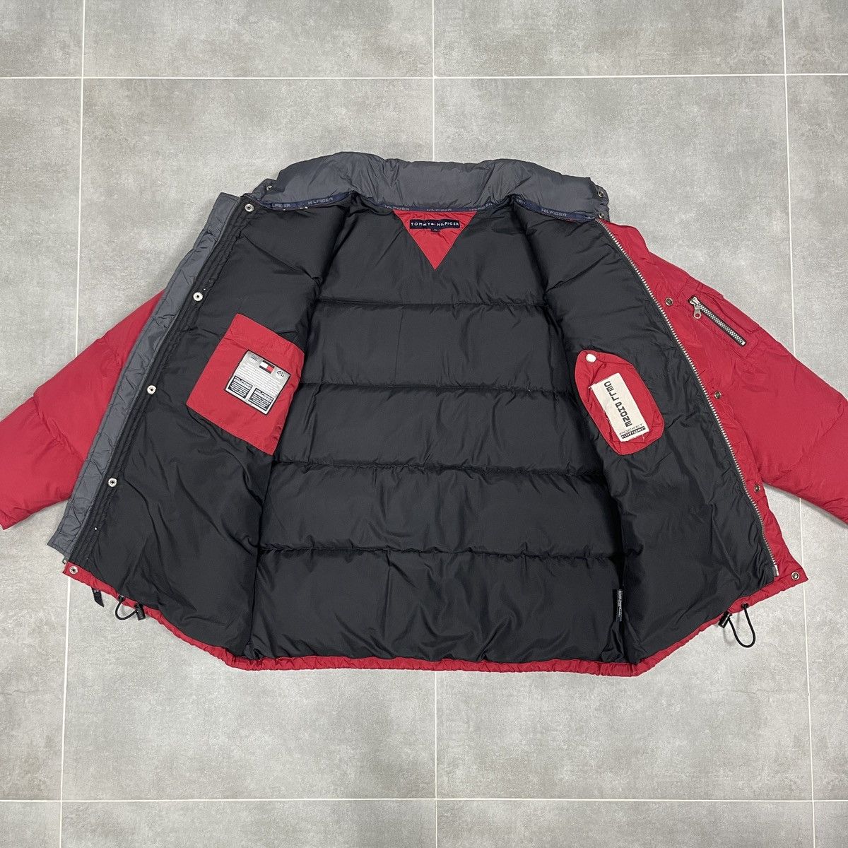 Tommy Hilfiger × Vintage Vintage Tommy Hilfiger Puffer Down Jacket Size L Size US L / EU 52-54 / 3 - 13 Thumbnail
