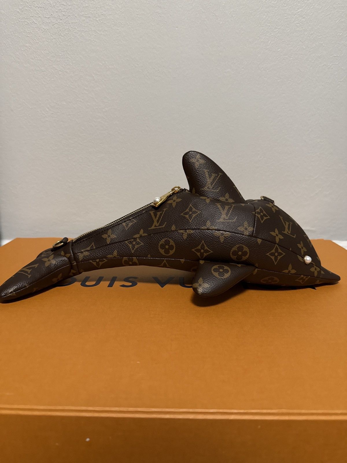Louis Vuitton Louis Vuitton Dolphin Bumbag Size ONE SIZE - 1 Thumbnail