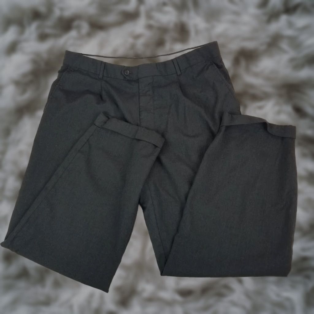 Vintage VINTAGE Hugo Boss Mens Pants Size 38 X 29 Black Pleated Front Straight Dress Slack Wool Size US 38 / EU 54 - 1 Thumbnail
