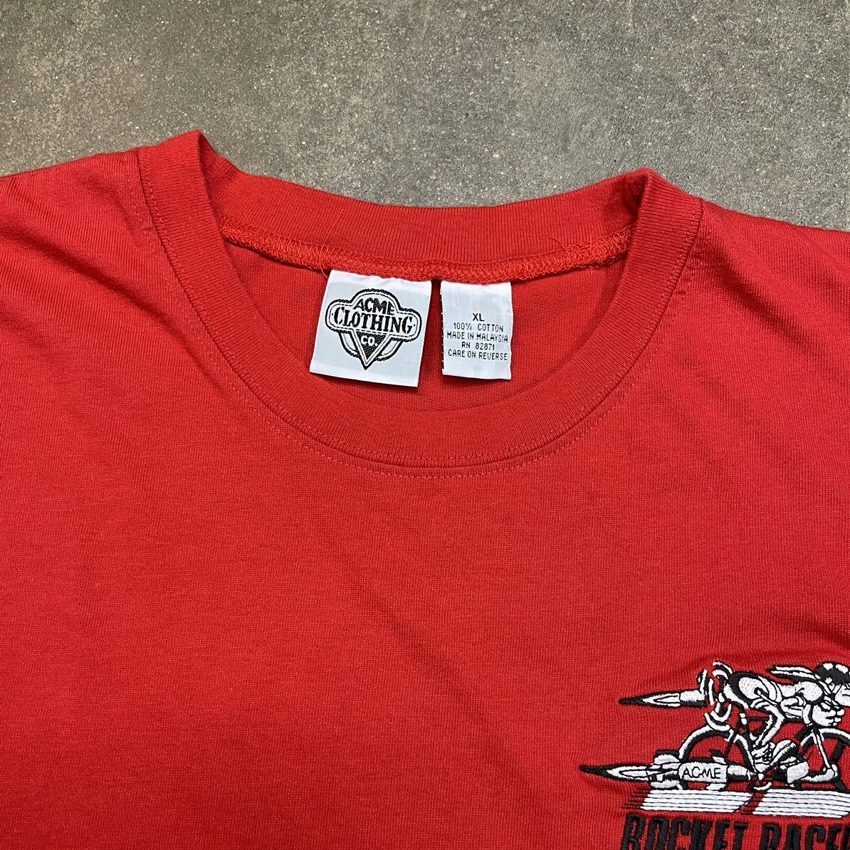 Vintage Vintage 90s Rocket Racer Wile E Coyote T Shirt Size US XL / EU 56 / 4 - 4 Thumbnail