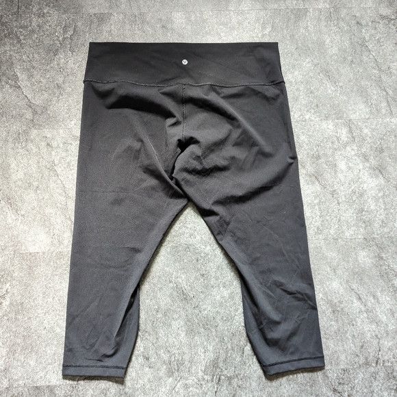 Lululemon Lululemon Wunder Under Crop High-Rise 23" Black size 20 Size 42" / US 20 - 5 Thumbnail