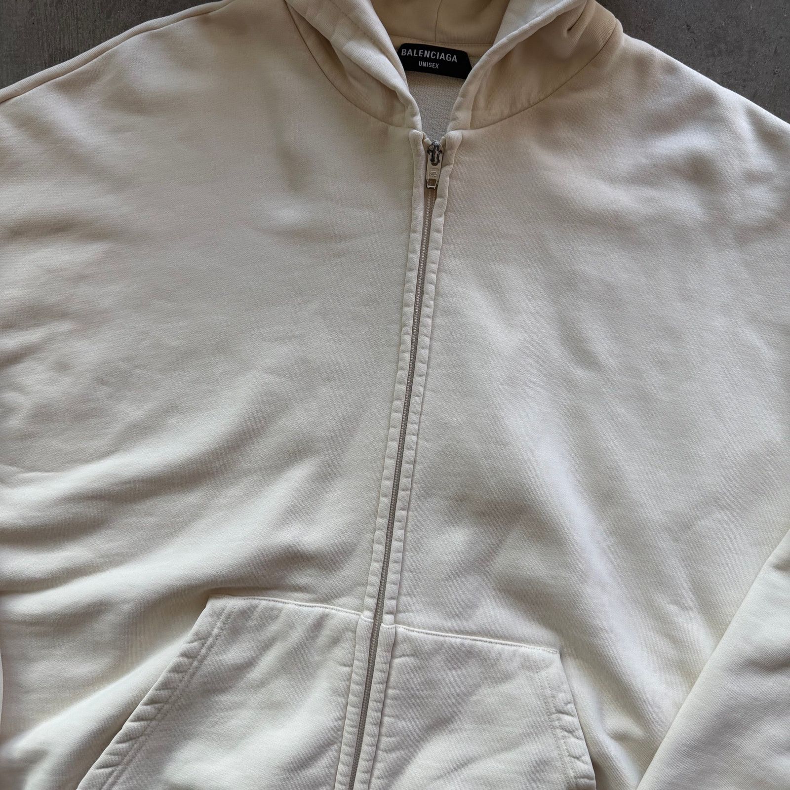 Balenciaga Balenciaga Black Spellout Logo Zipup Cream Size US M / EU 48-50 / 2 - 2 Thumbnail