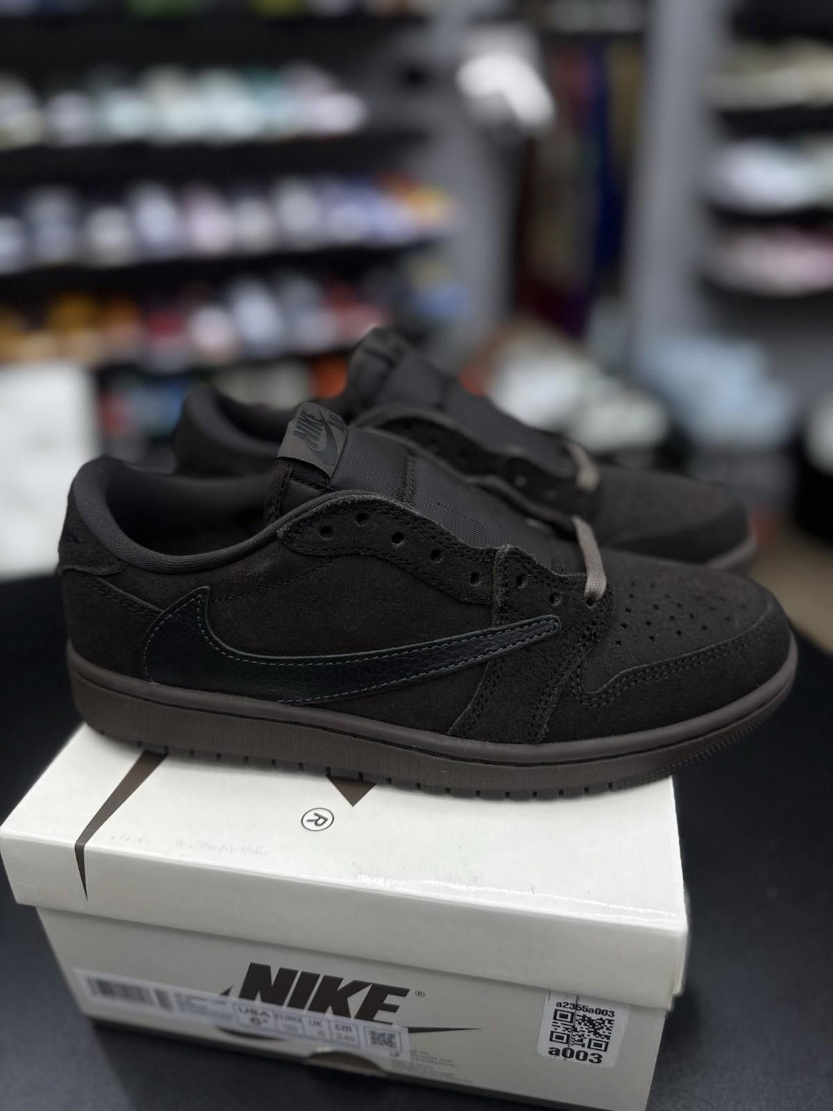Jordan Brand Men’s Size 6.5 Jordan 1 Retro Low Travis Scott Velvet Brown Size US 6.5 / EU 39-40 - 2 Thumbnail