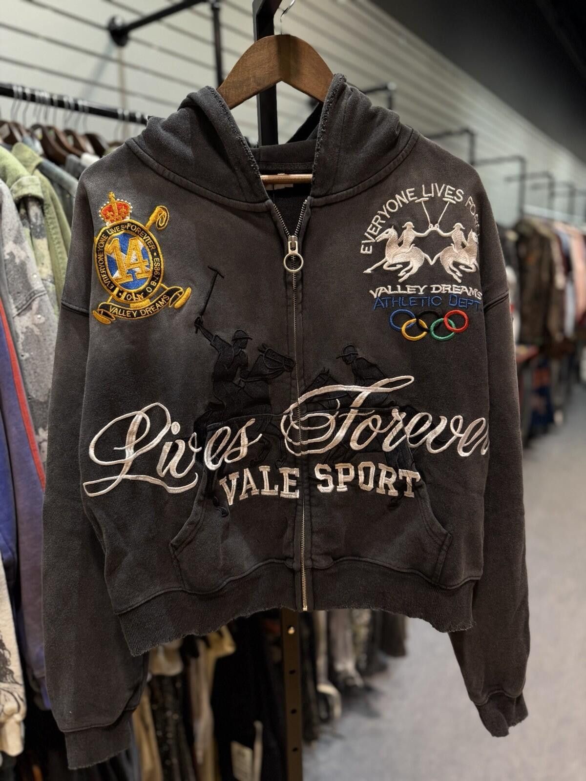 Vale S - Vale Zip Up Black Hoodie Authentic Valley Vale Forever Size US S / EU 44-46 / 1 - 2 Thumbnail