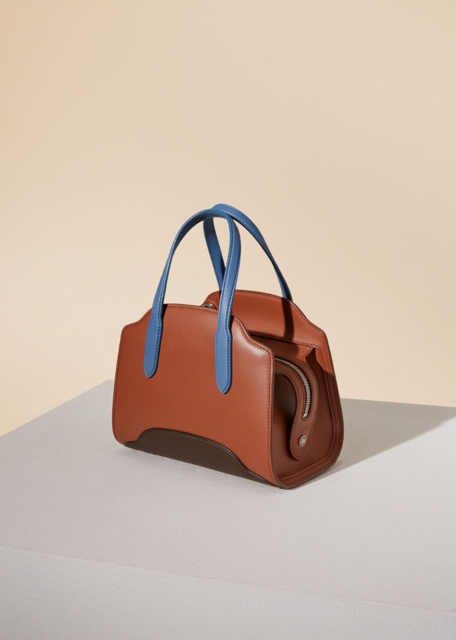 Loro Piana o1srvl11e0624 Size: OS FAM2201 Crossbody Bags in Beige Size ONE SIZE - 3 Thumbnail