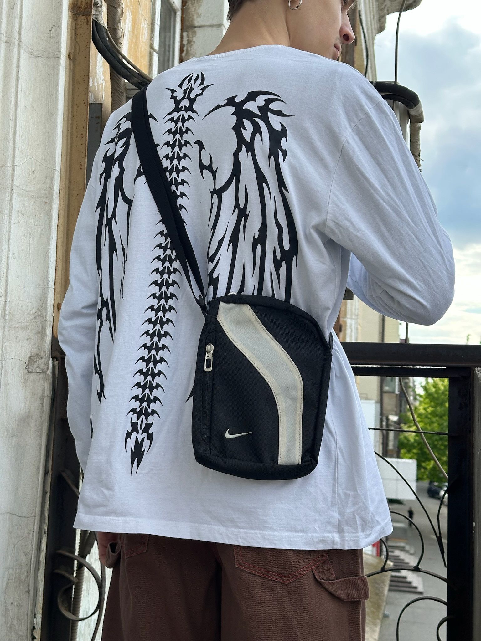 Nike Vintage Nike Crossbody Messenger Bag Size ONE SIZE - 2 Thumbnail