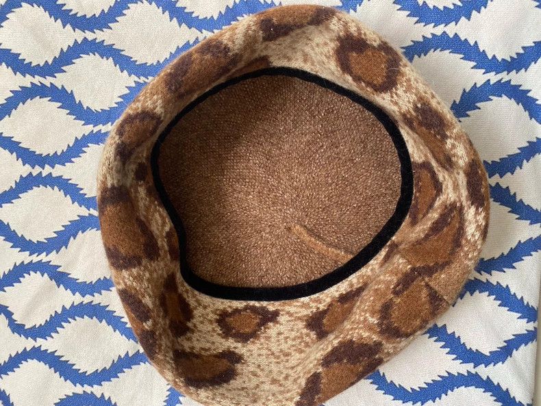 Vivienne Westwood Vivienne Westwood Saturn leopard print newsboy hat Size ONE SIZE - 3 Thumbnail