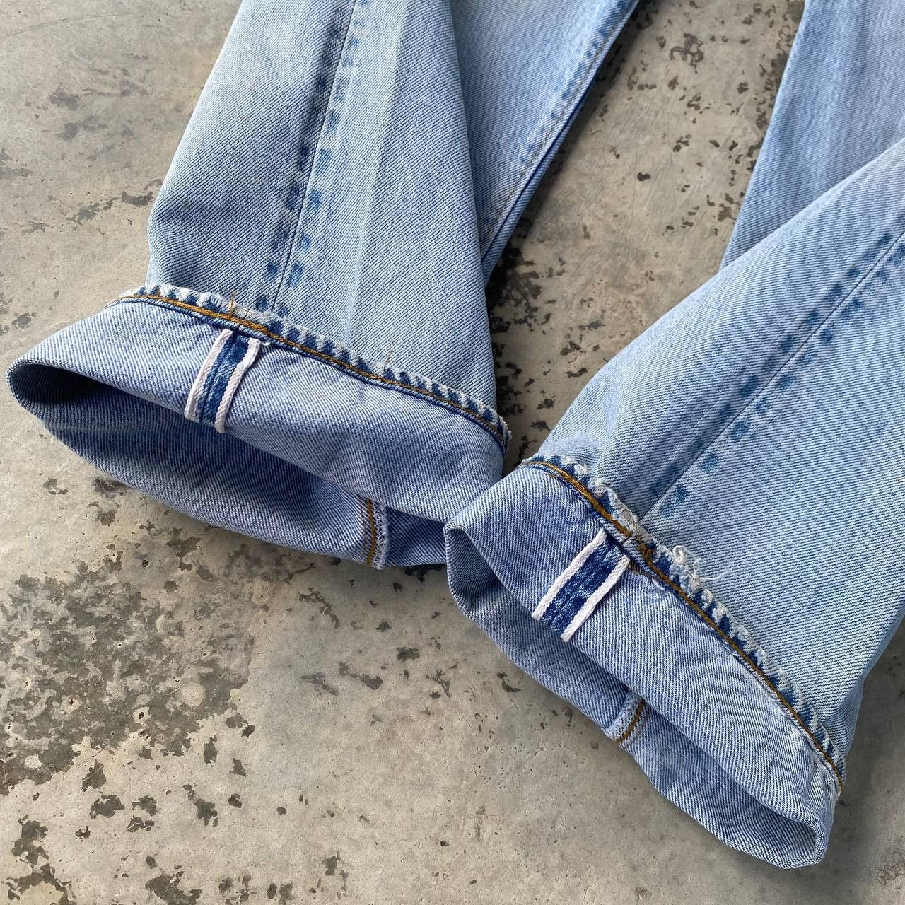 Levi's Vintage Clothing VINTAGE 60s LEVI'S 501 REDLINE SINGLE DIGIT "6" BUTTON Size US 29 - 6 Thumbnail