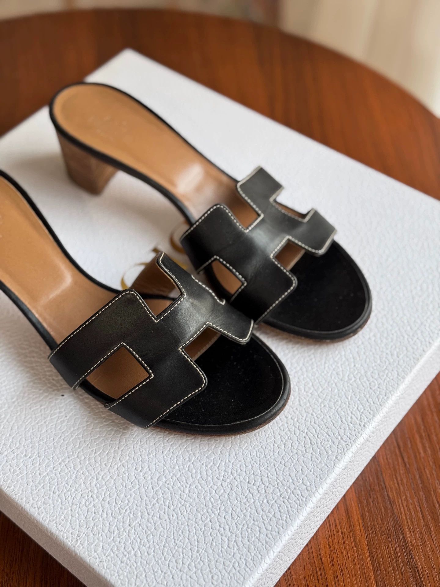Hermes Hermès 96 New H Black Heels Slippers 38 Size US 7 / IT 37 - 2 Thumbnail