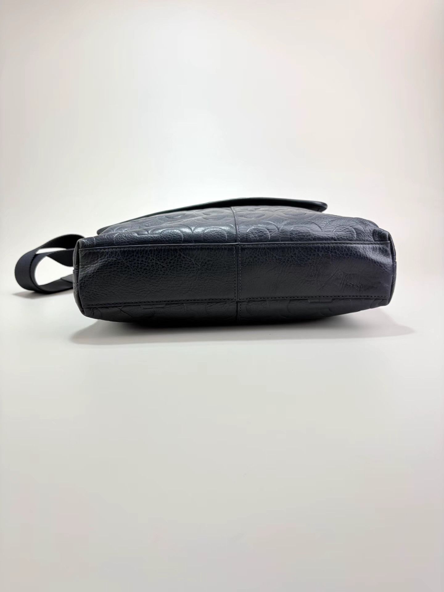 Coach COACH Black Full Leather Messenger Bag Crossbody Bag Size ONE SIZE - 4 Thumbnail