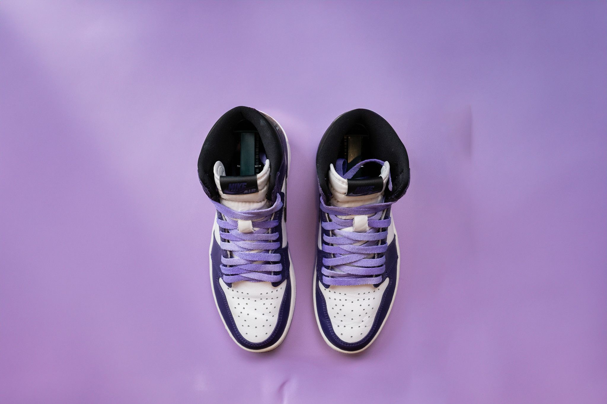 Jordan Brand Jordan 1 Retro High Court Purple White Size US 8.5 / EU 41-42 - 3 Thumbnail