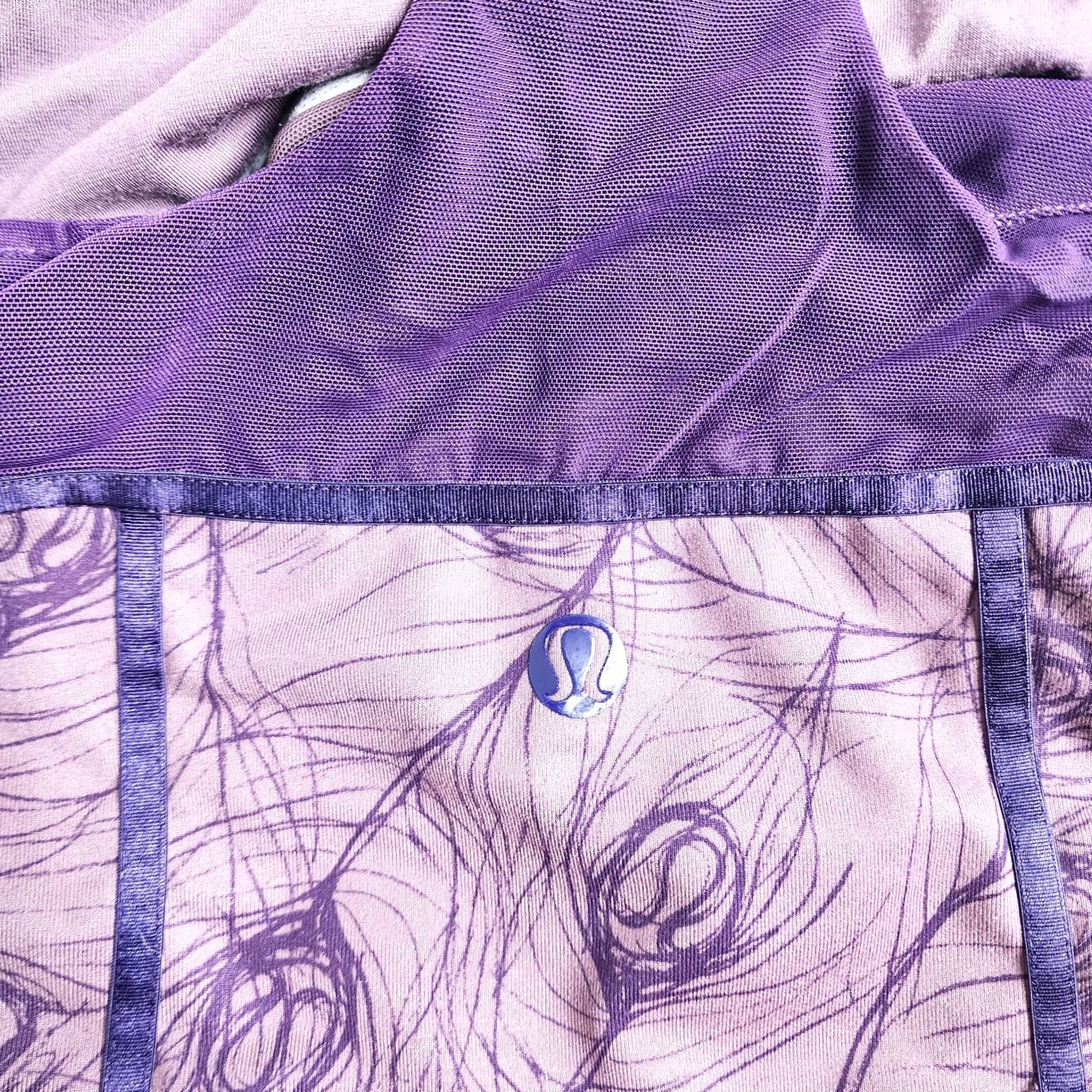 Lululemon Lululemon Sirsa Tank Purple Peacock Racerback Size 6 Built-In Bra Women Activewear Shirt Size ONE SIZE - 5 Thumbnail