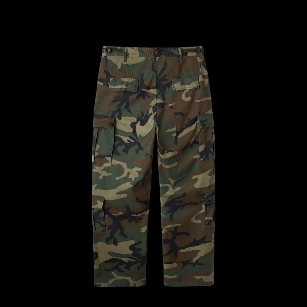 The GV Gallery GV Gallery Raspberry Hills Camo Cargo Pants Size US 32 / EU 48 - 2 Thumbnail