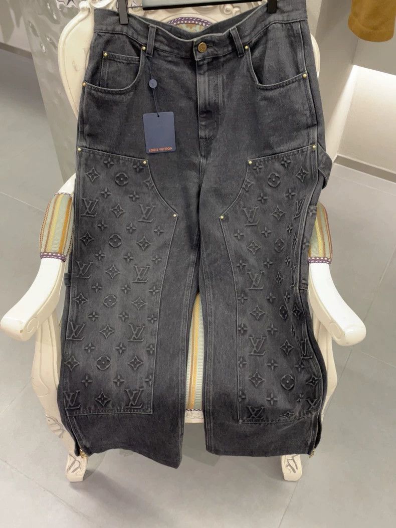 Louis Vuitton Louis Vuitton Distressed Denim Jeans 33 Size US 33 - 1 Thumbnail