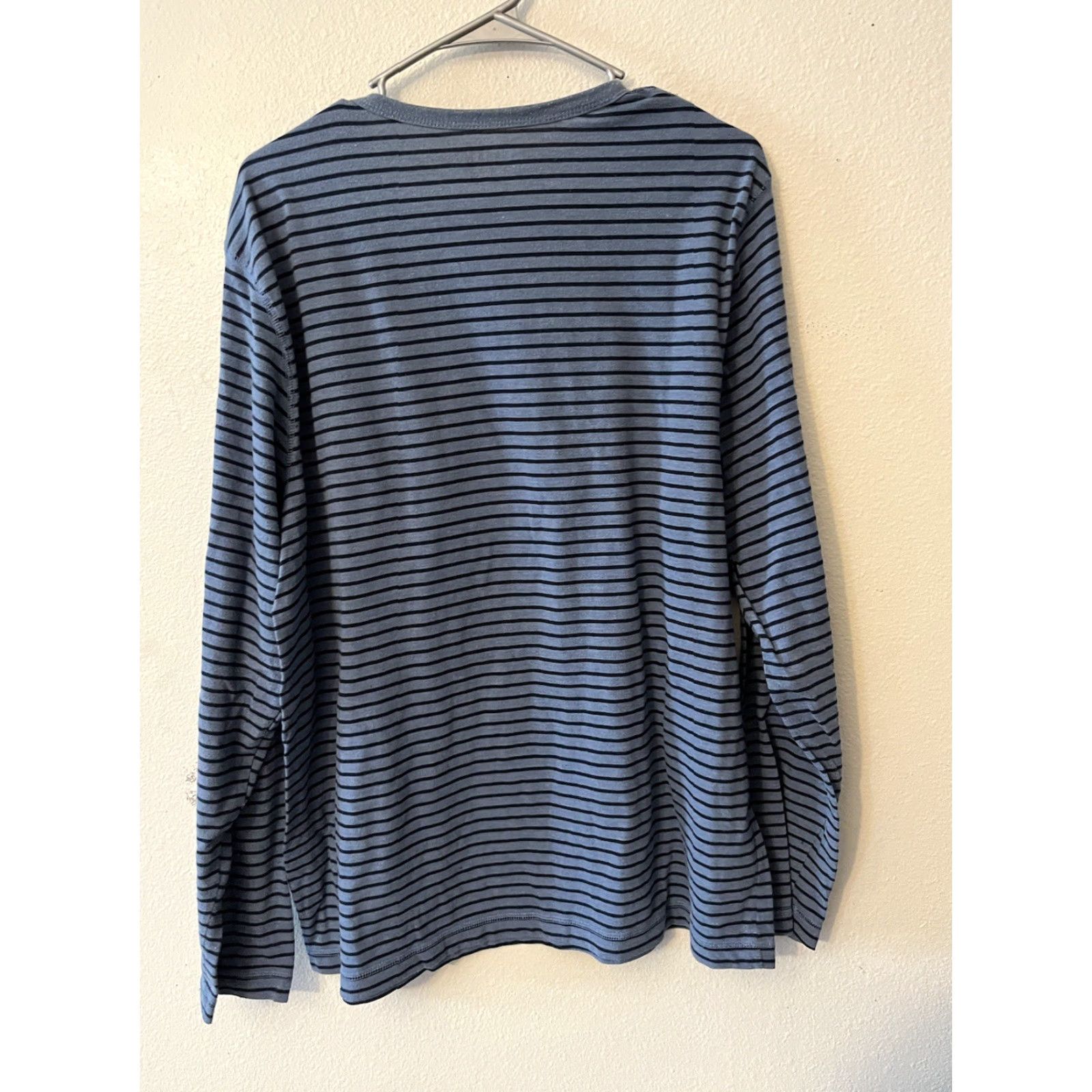 Old Navy Old Navy Mens Crew Neck Long Sleeve Shirt XL Blue Striped Size US XL / EU 56 / 4 - 3 Thumbnail