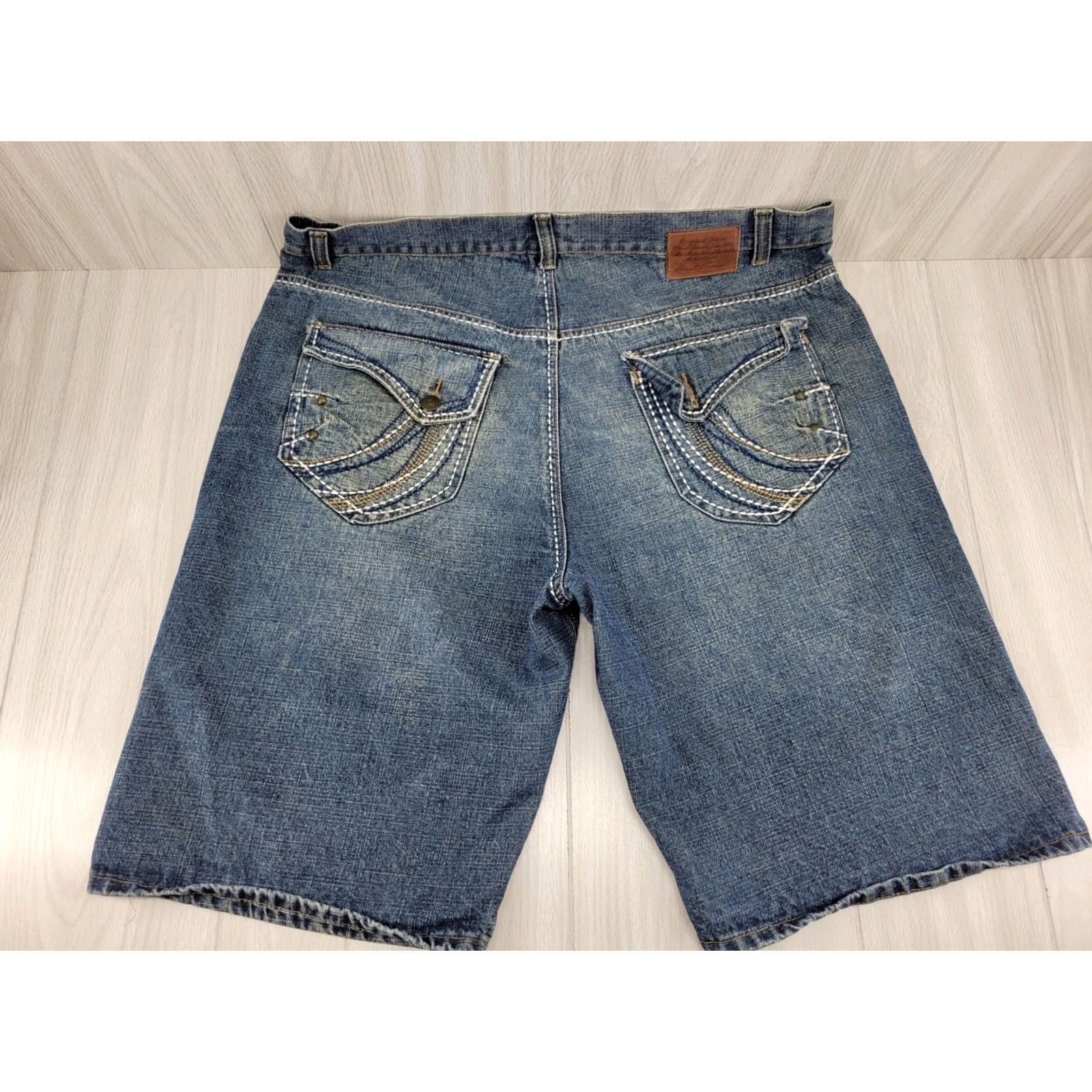 Phat Farm Phat Farm Jeans Shorts Men 40 Blue 5-Pocket Bermuda Denim Cotton Blend Zip Regular 12in Inseam Men Size US 40 / EU 56 - 4 Thumbnail