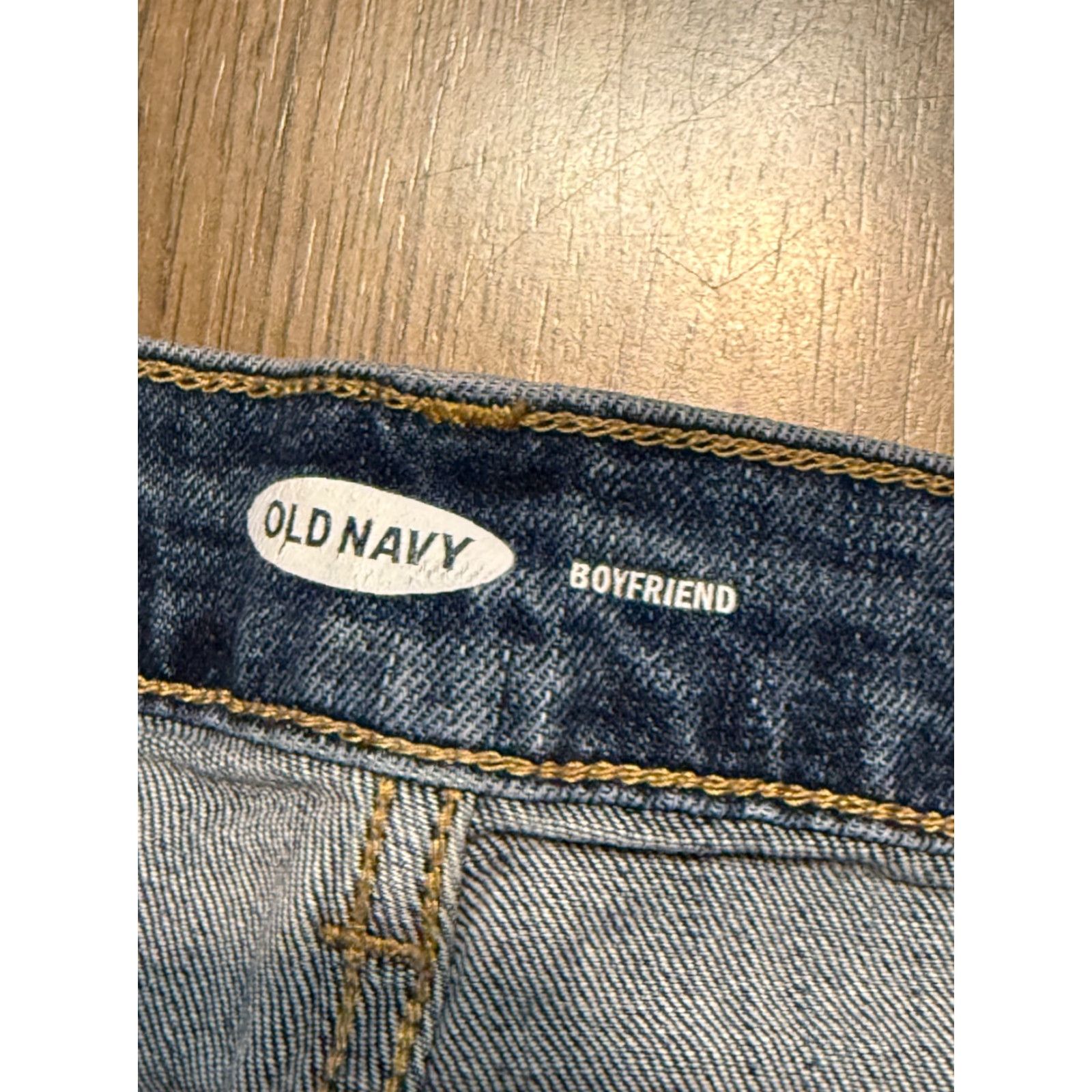 Old Navy Old Navy Jeans Women's 10 Blue Denim Boyfriend Medium Wash Mid Rise Regular Inseam 26 in 5-Pocket Size 32" / US 10 / IT 46 - 4 Thumbnail