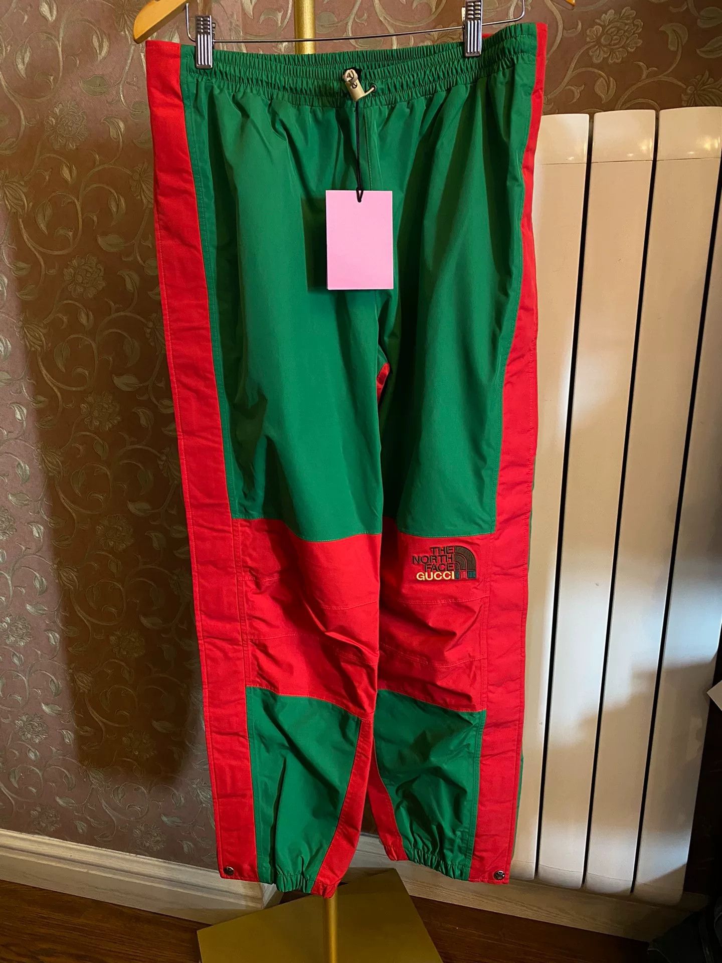 Gucci Gucci x The North Face Functional Pants Size US 26 / EU 42 - 1 Thumbnail
