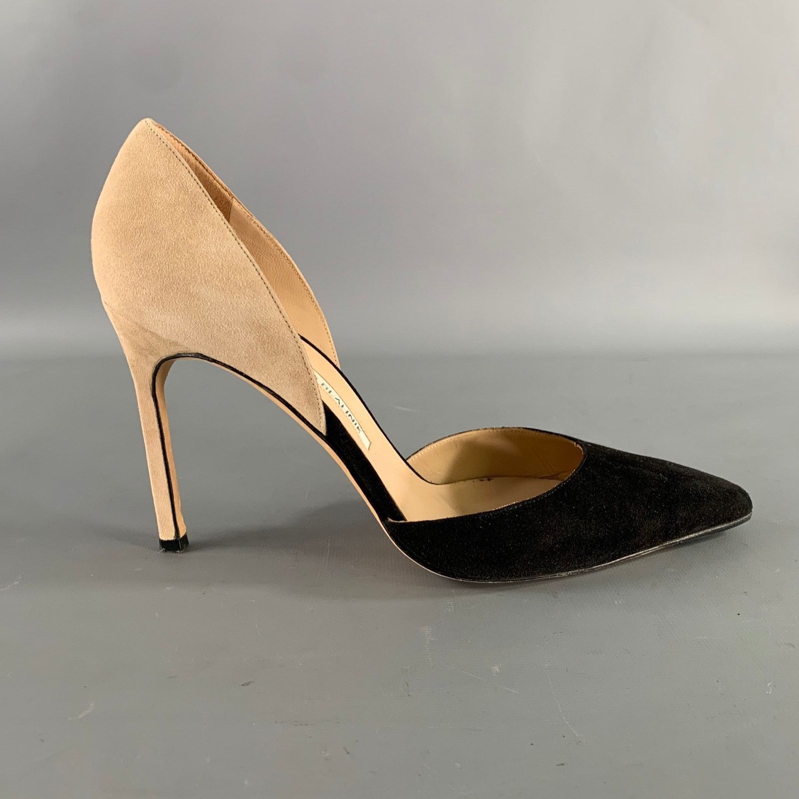 Manolo Blahnik MANOLO BLAHNIK 9.5 Black Tan Suede Two Tone Pointed Pumps Size US 9.5 / IT 39.5 - 2 Thumbnail