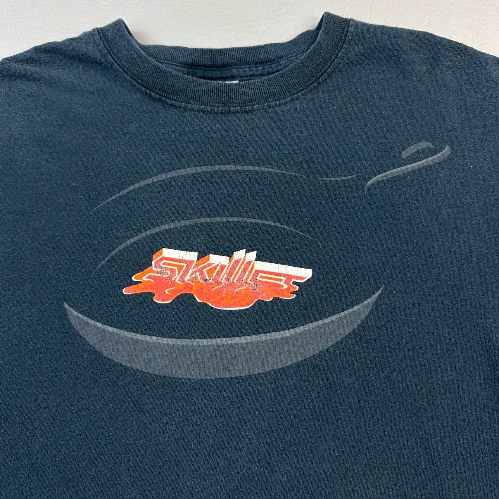 Gildan VINTAGE Skillet Band Shirt Mens Medium Black Graphic Print Tee Y2K Rock Christian USA 90s Size US M / EU 48-50 / 2 - 2 Thumbnail