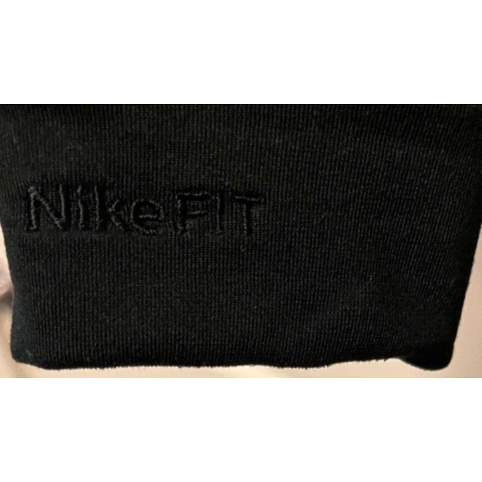 Nike Nike Sweatshirt Women´s FIT DRY 1/4 Zip Long Sleeve Mock Neck Black M Women´s Size M / US 6-8 / IT 42-44 - 3 Thumbnail
