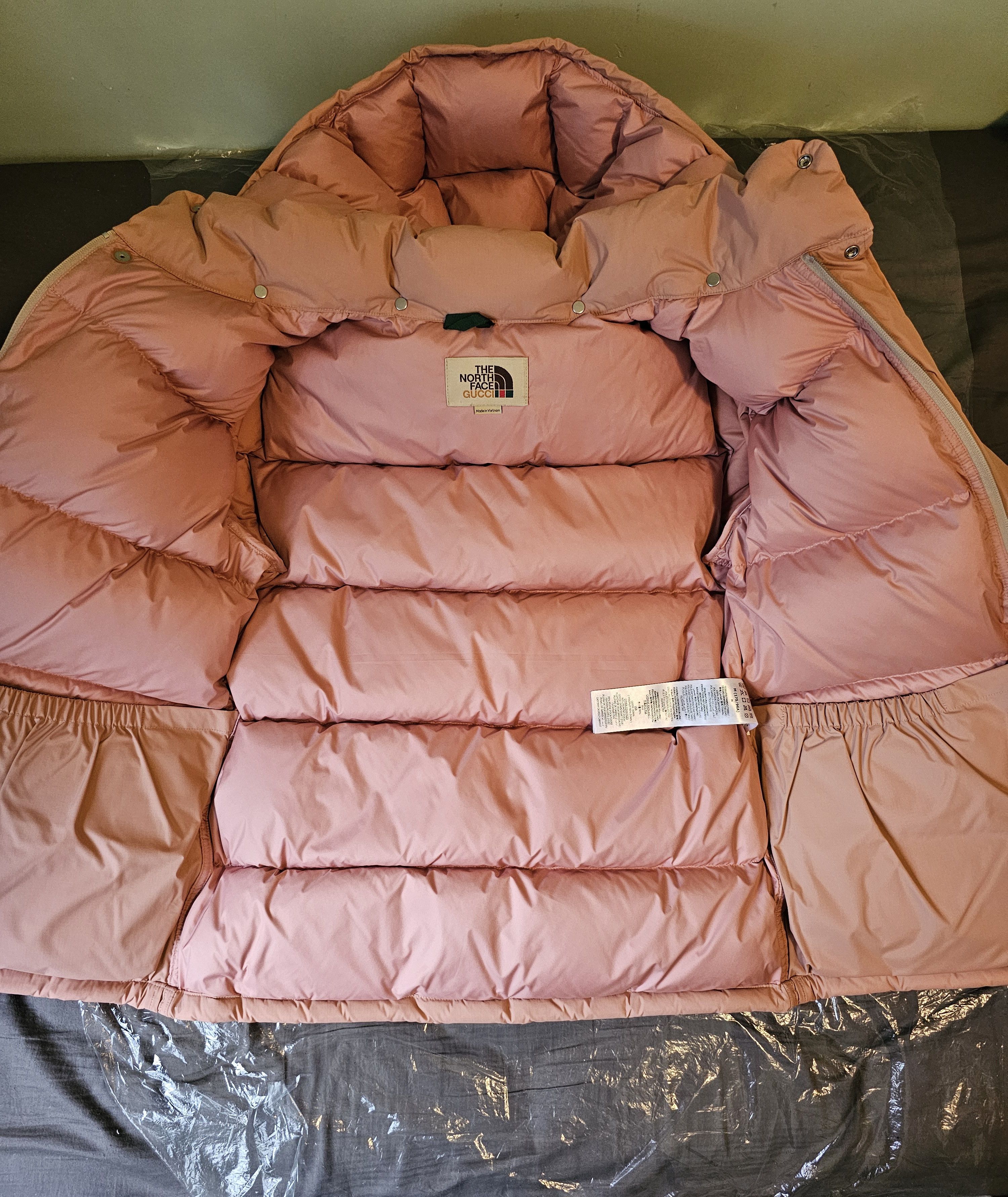 Gucci × The North Face Brand New The North Face x Gucci Puffer Jacket Size US M / EU 48-50 / 2 - 8 Thumbnail