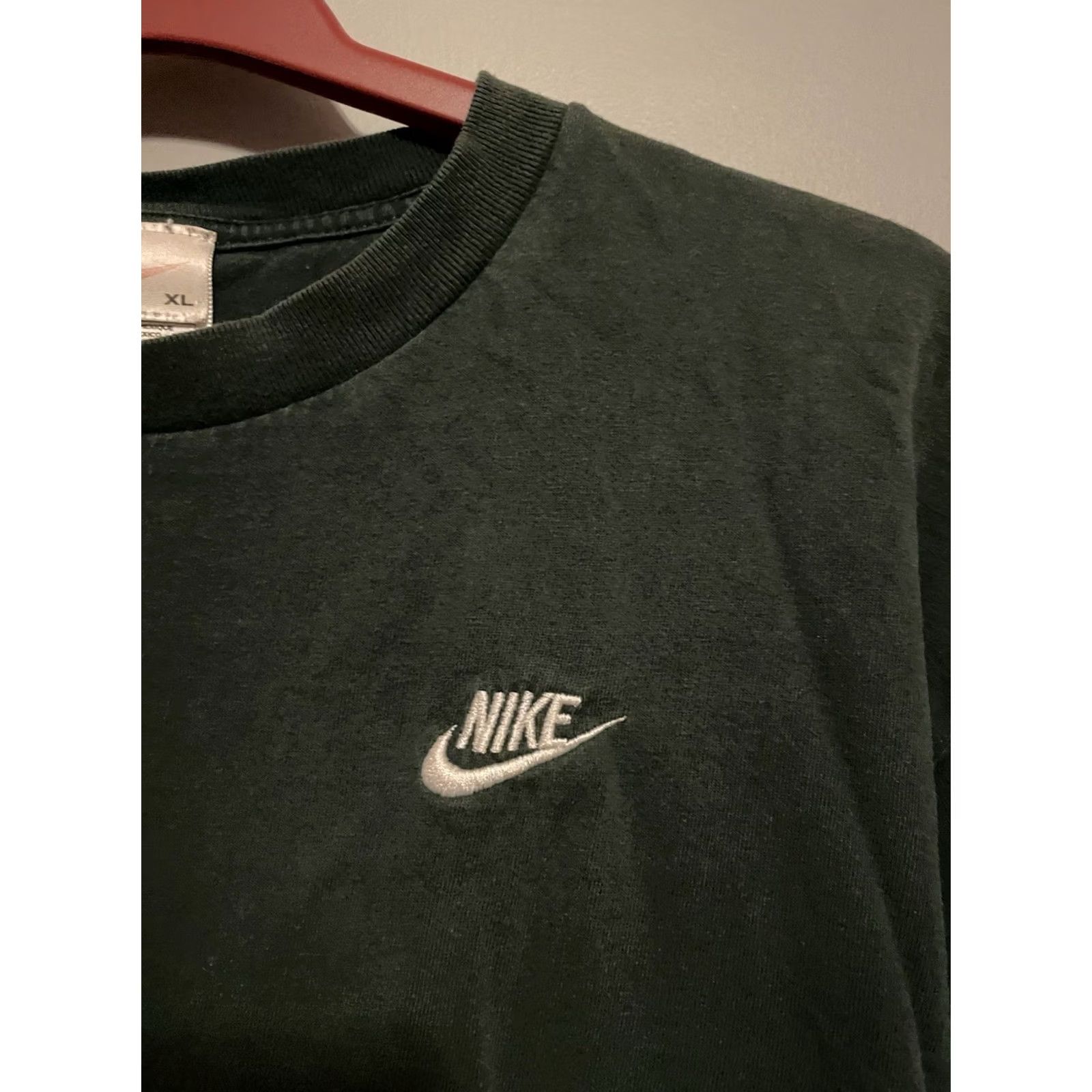 Nike VINTAGE Nike T-Shirt XL Green Embroidered Mini Swoosh 90s Y2K USA Mens Size US XL / EU 56 / 4 - 4 Thumbnail