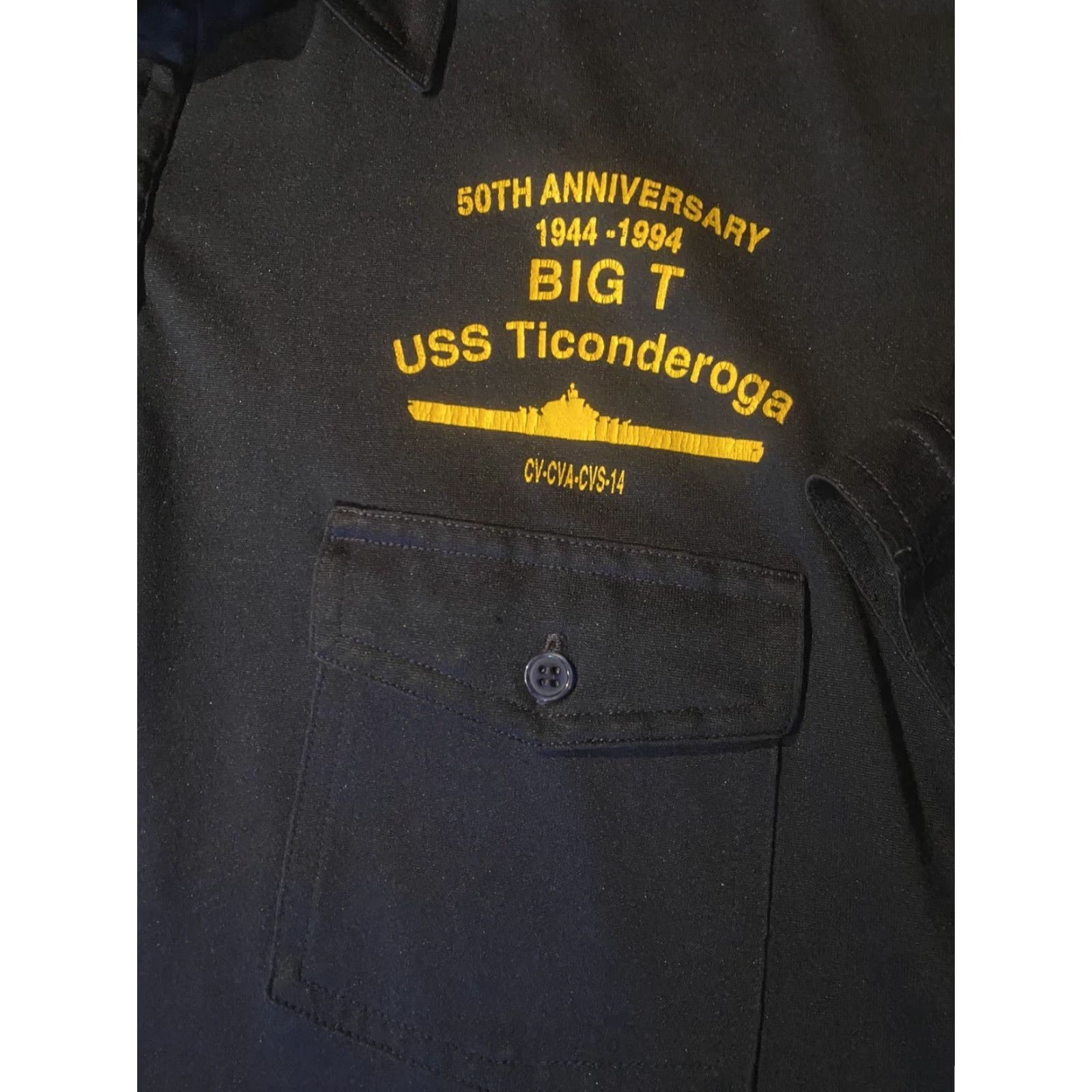 Vintage VINTAGE Pro Celebrity USS Ticonderoga Battleship Navy Polo Shirt Mens L Blue Short Sleeve Collared 1994 Size US L / EU 52-54 / 3 - 3 Thumbnail
