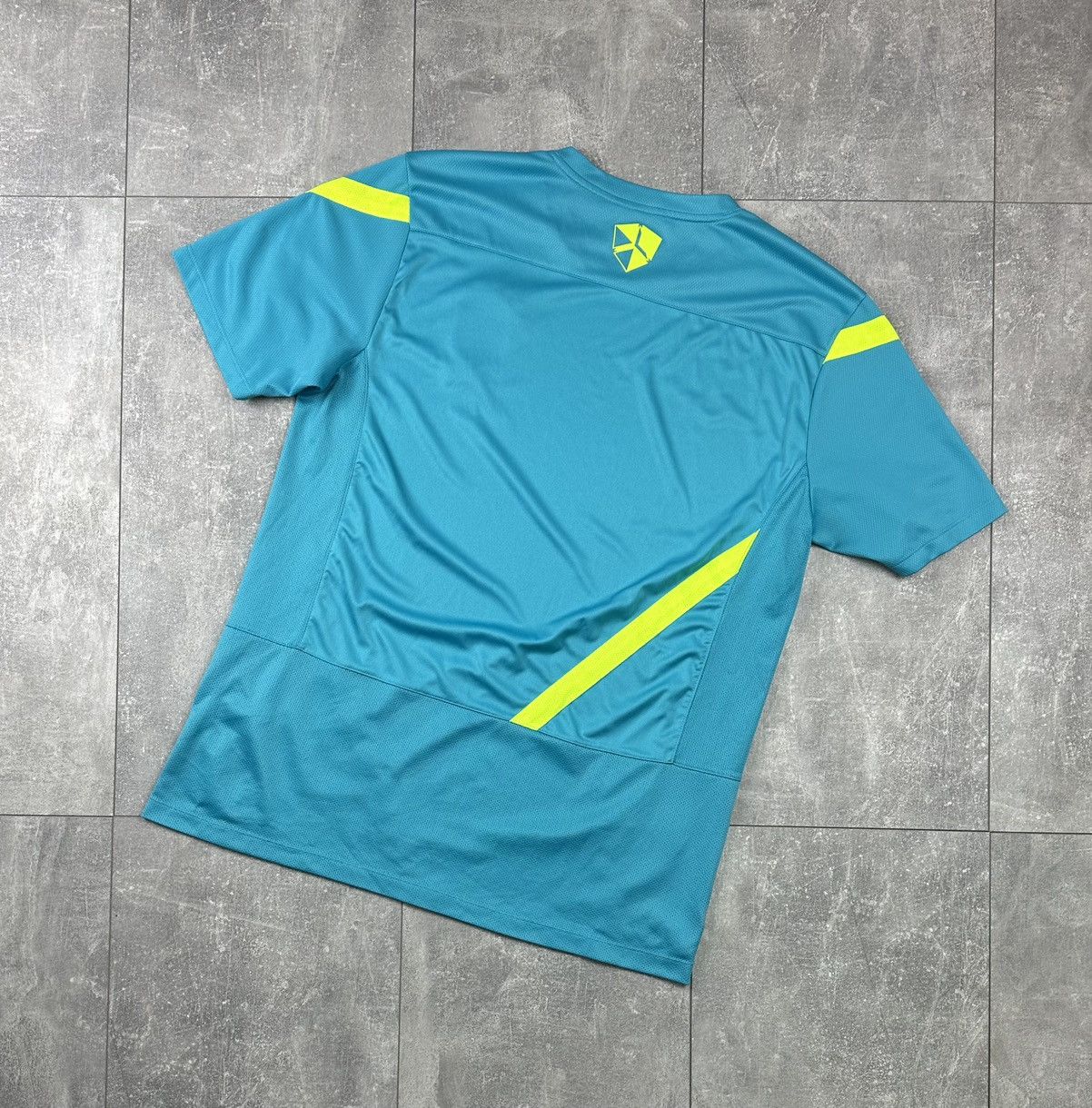 Nike Nike Brazil National Team Training Soccer Jersey 2012/13 Size US L / EU 52-54 / 3 - 16 Thumbnail