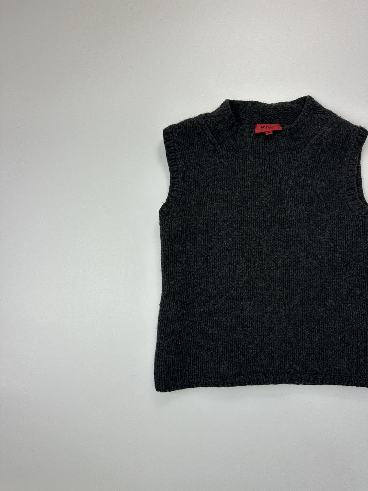 Hugo Boss Hugo Boss Merino Wool Vest M Size Gray Size US M / EU 48-50 / 2 - 3 Thumbnail