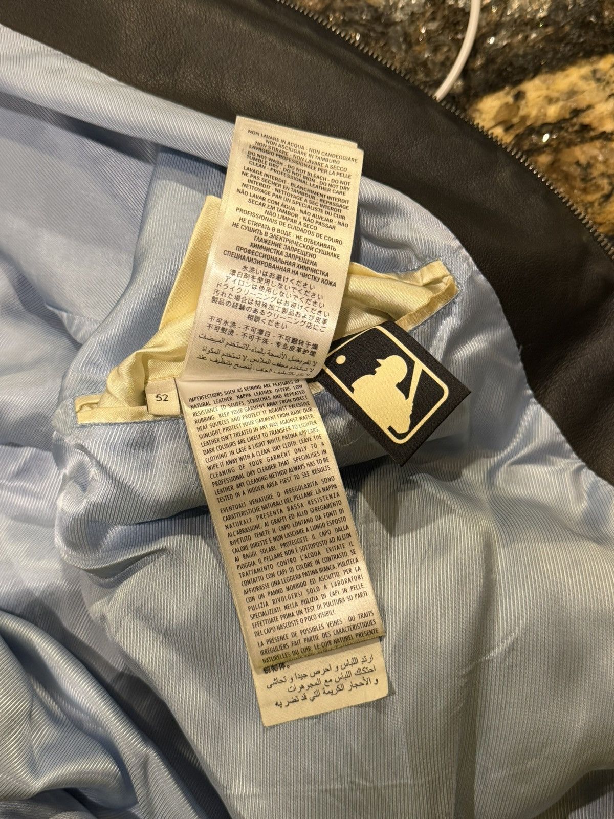 Gucci × MLB Gucci x MLB AW18 Pirates Black Leather Bomber Varsity Jacket Size US L / EU 52-54 / 3 - 20 Thumbnail