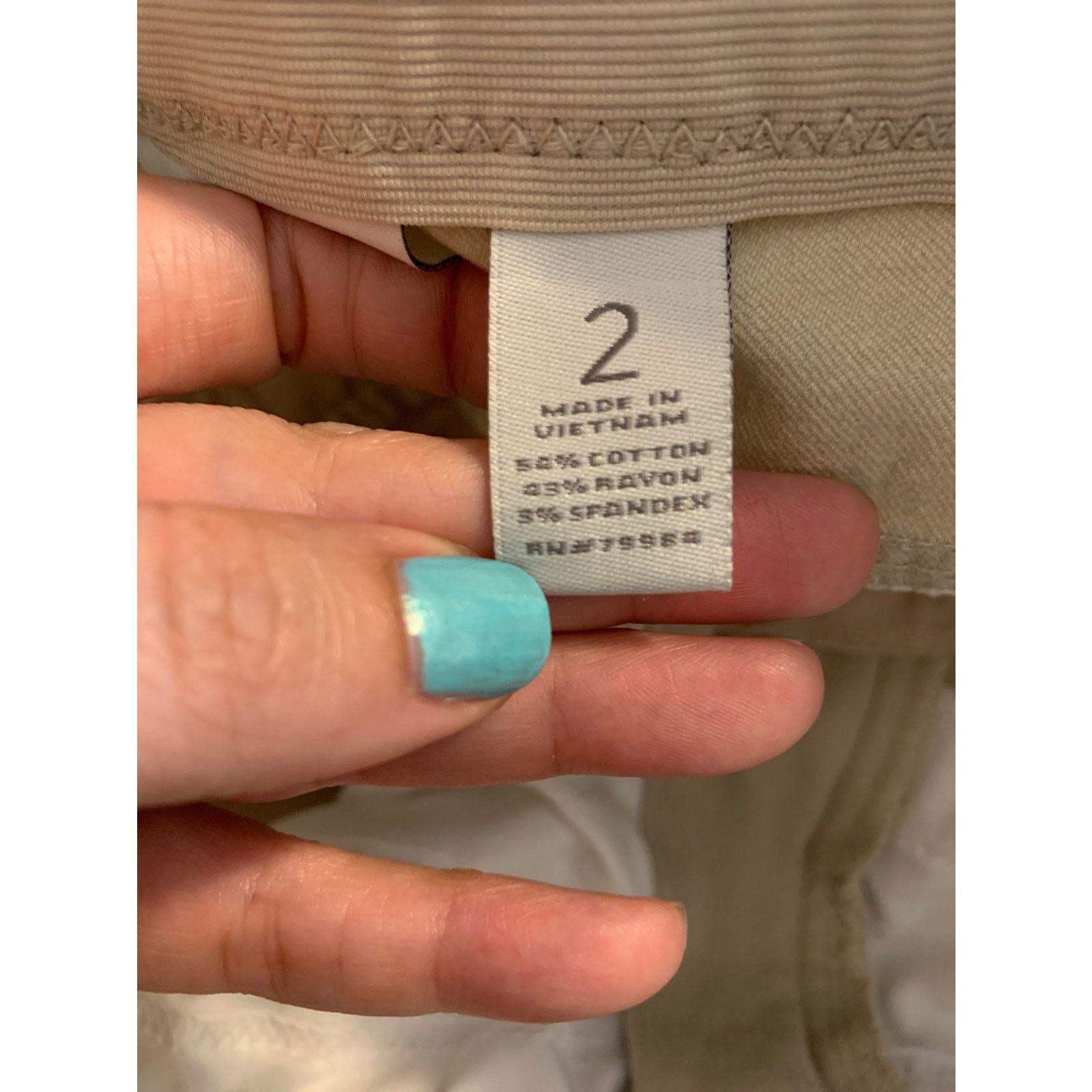 Chicos Chico's slimming beige capri stretch jeans size 2 - large Size 34" / US 12 / IT 48 - 4 Thumbnail