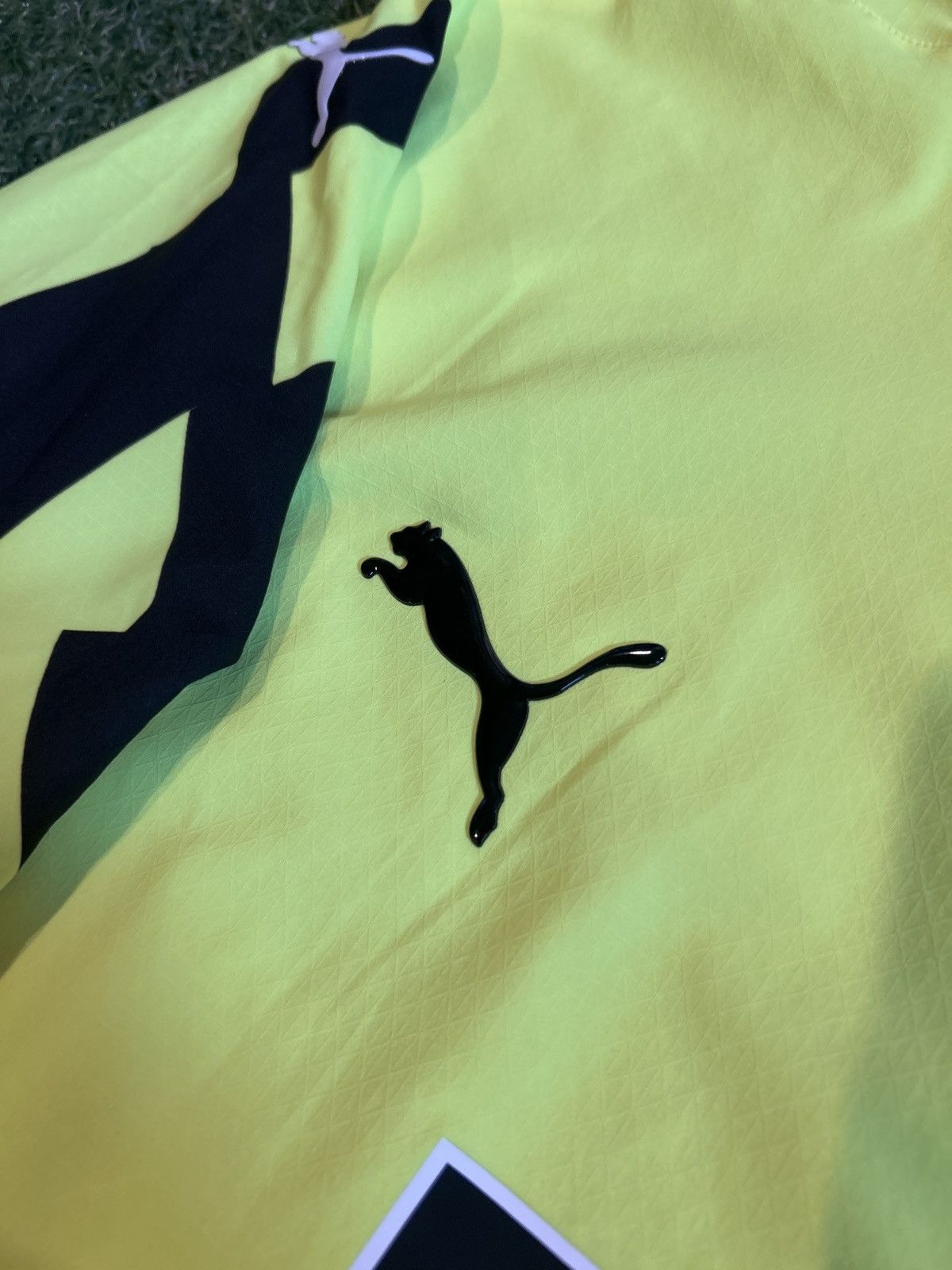Puma 24/25 Borussia Dortmund Anniversary Fourth Shirt Size US L / EU 52-54 / 3 - 7 Thumbnail