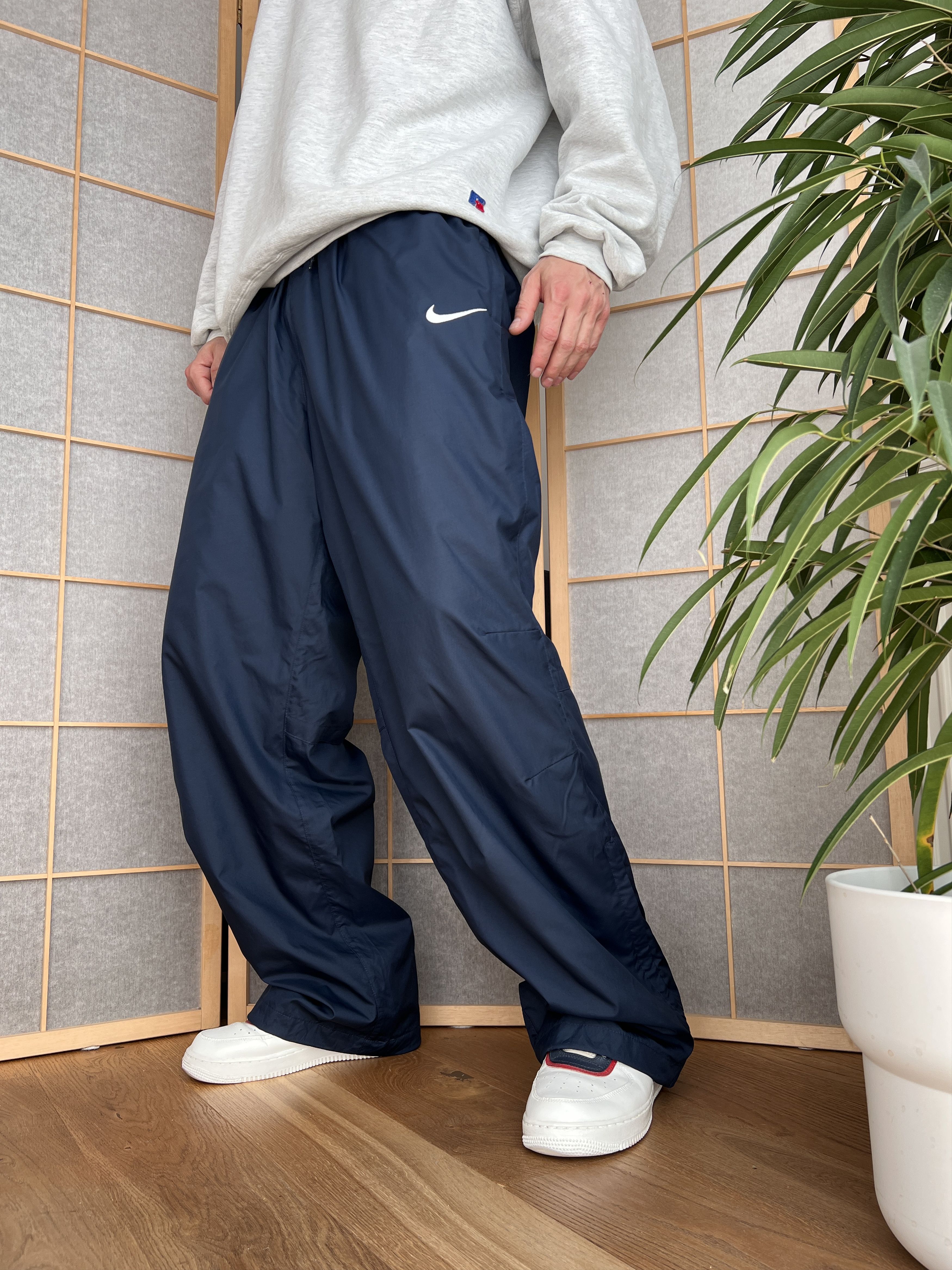 Baggy Nike 2000s wide nylon track pants rap hip hop swoosh