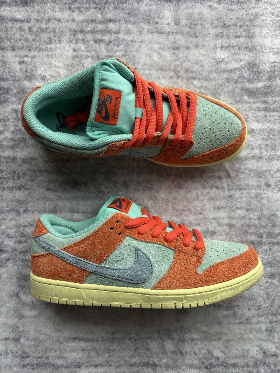 Nike SB Nike SB Dunk Low Orange and Emerald Rise Size US 8.5 / EU 41-42 - 1 Thumbnail