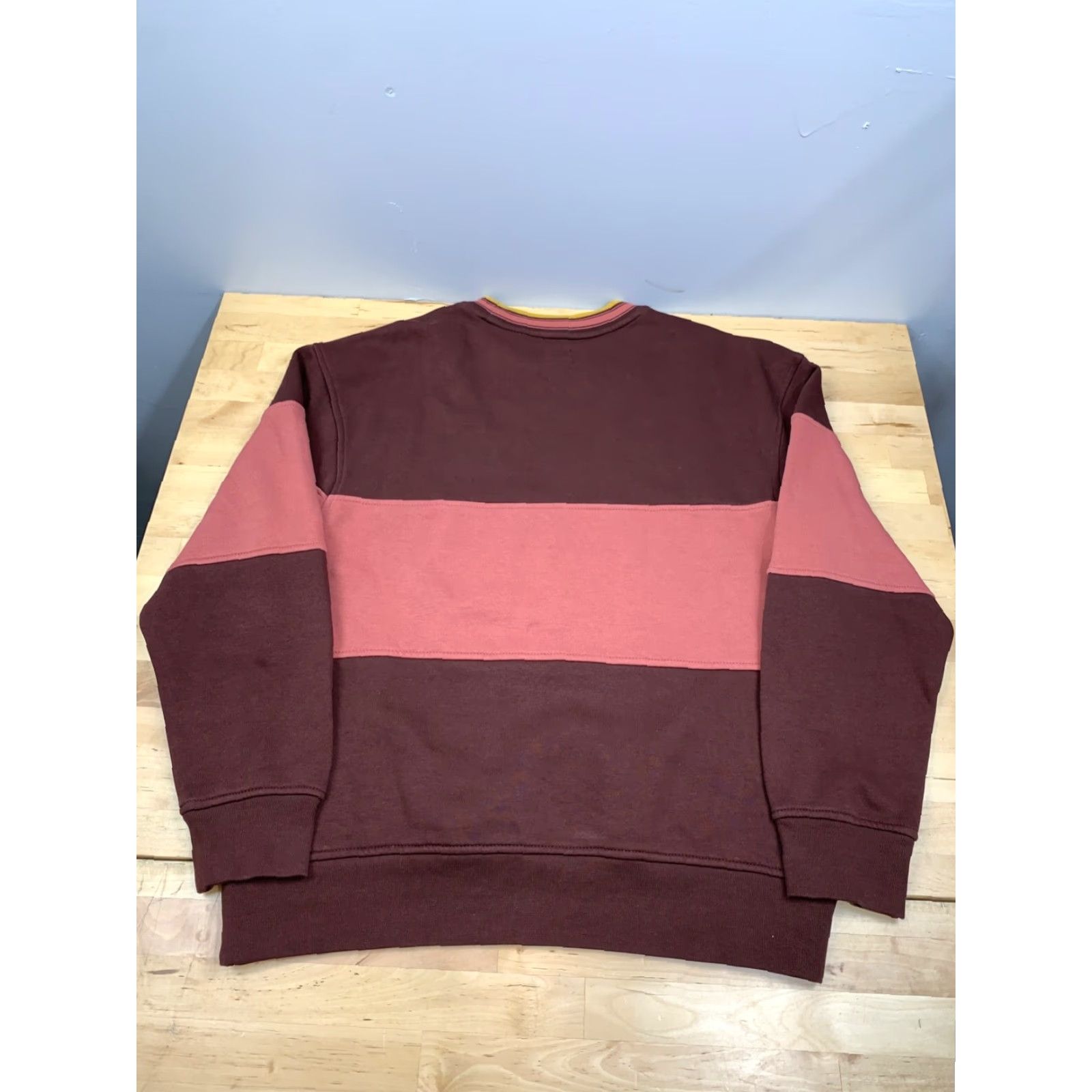Levi's Levis Sweater Relaxed Fit Small Pullover Burgundy Yellow Color block #6201 Size US S / EU 44-46 / 1 - 2 Thumbnail