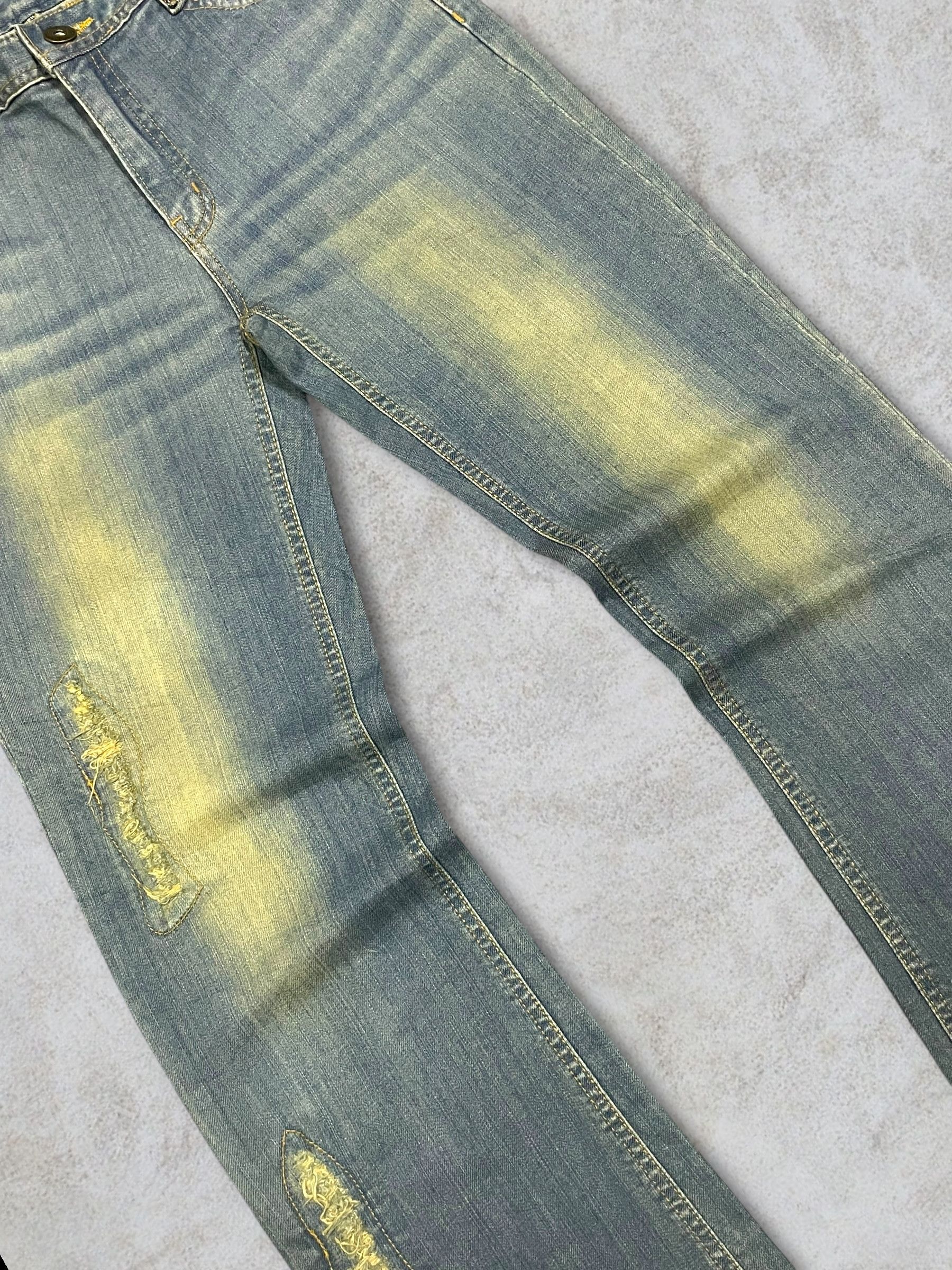 Japanese Brand Vtg Japanese Crystal Beads Distressed Bootcut Frayed Jeans Size 28" / US 6 / IT 42 - 8 Thumbnail