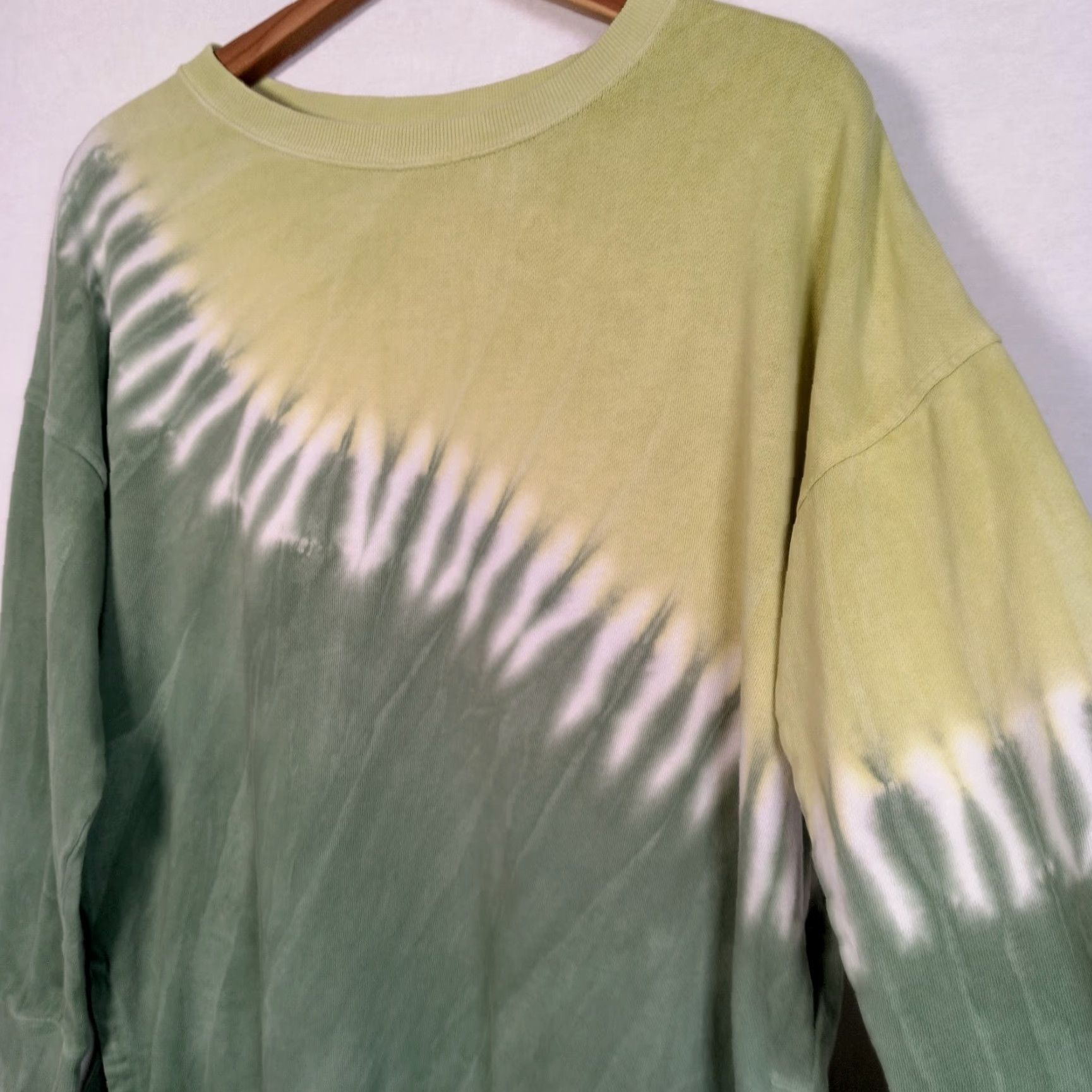 Old Navy OLD NAVY Sweatshirt Tie Dye Women M Green Citrine Hippe Festival Crew Neck Pullover Relaxed Fit Regular Size Medium Ladies Hipster Boho Athleisure Size M / US 6-8 / IT 42-44 - 4 Thumbnail