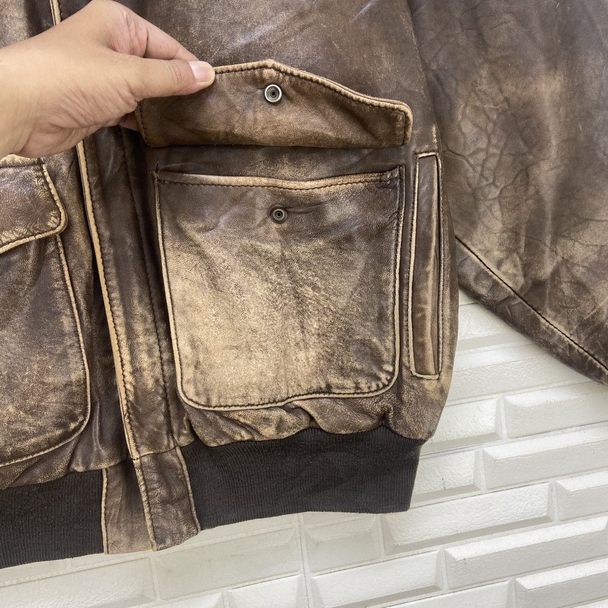 Vintage Vintage Air Force A-2 Military Sheepskin Leather Jacket Size US M / EU 48-50 / 2 - 7 Thumbnail