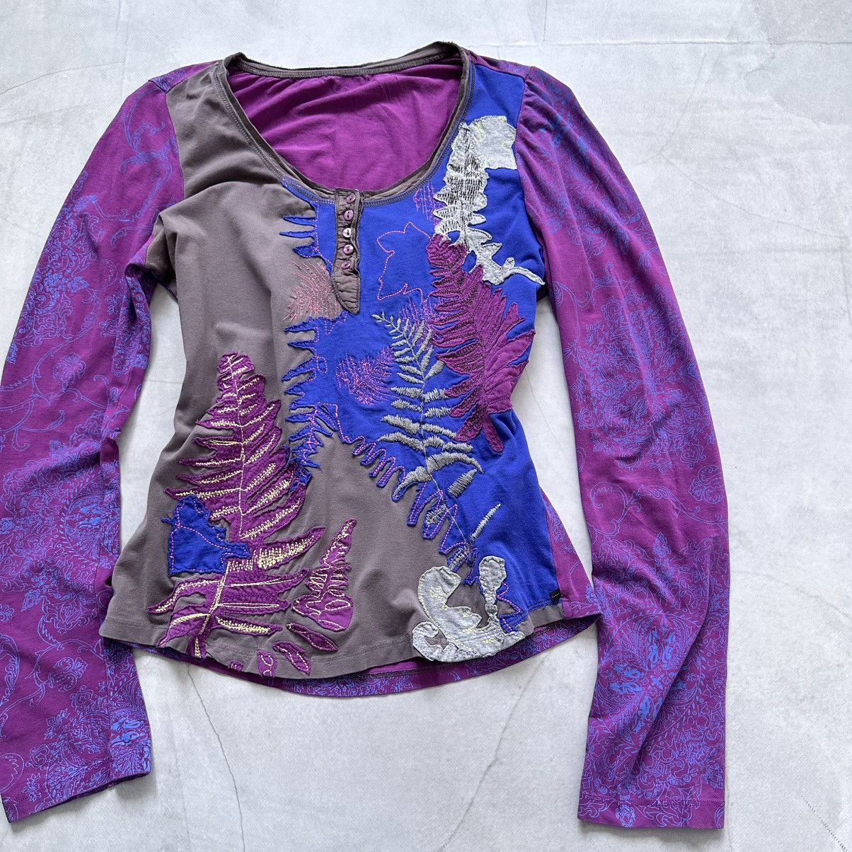 Hysteric Glamour × Undercover Y2K Floral Patchwork Top Long Sleeve Hysteric Glamour Style Size S / US 4 / IT 40 - 2 Thumbnail